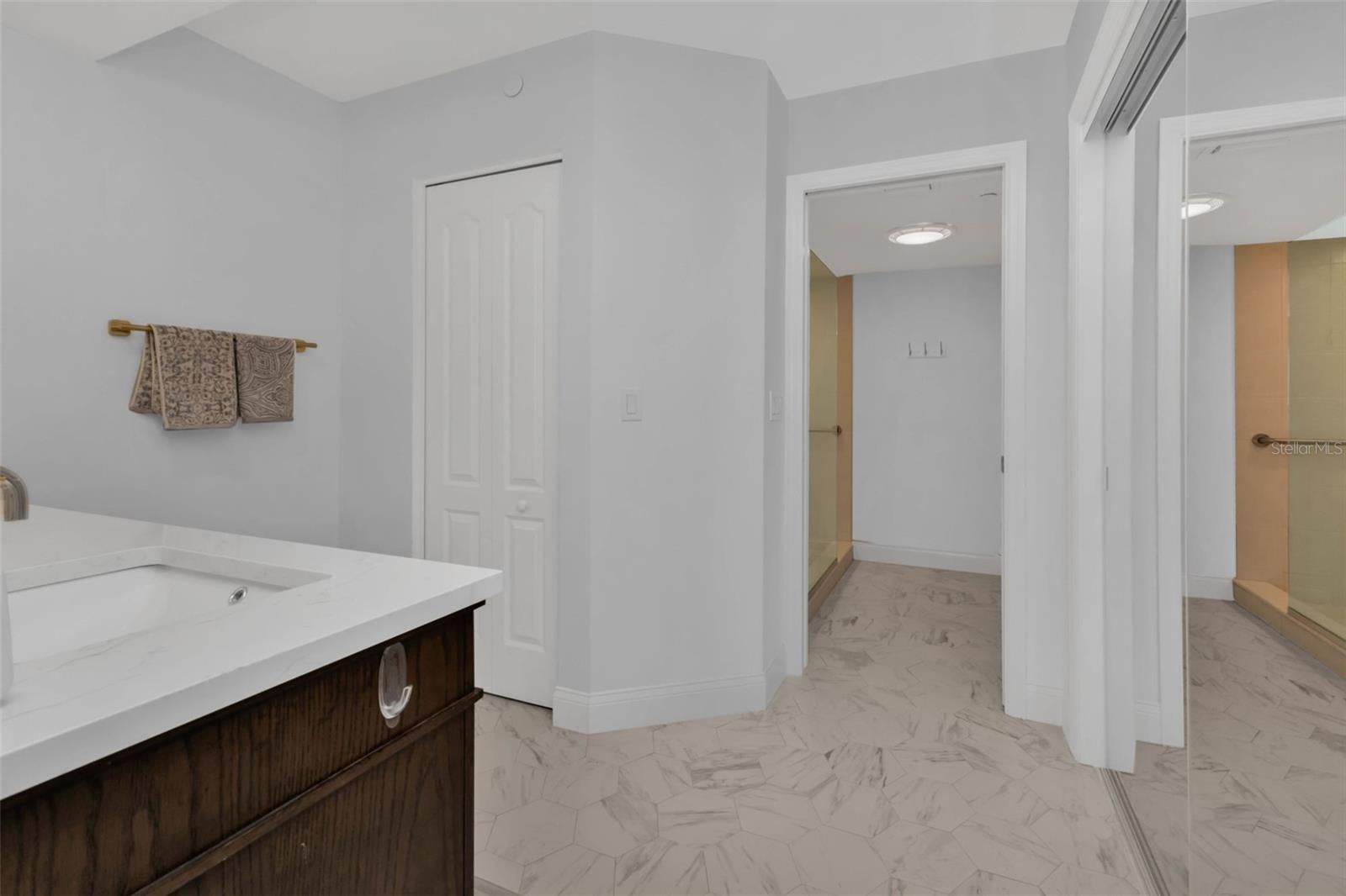 Sarasota, Florida, 34236, United States, 2 Bedrooms Bedrooms, ,2 BathroomsBathrooms,Residential,Active,1963403