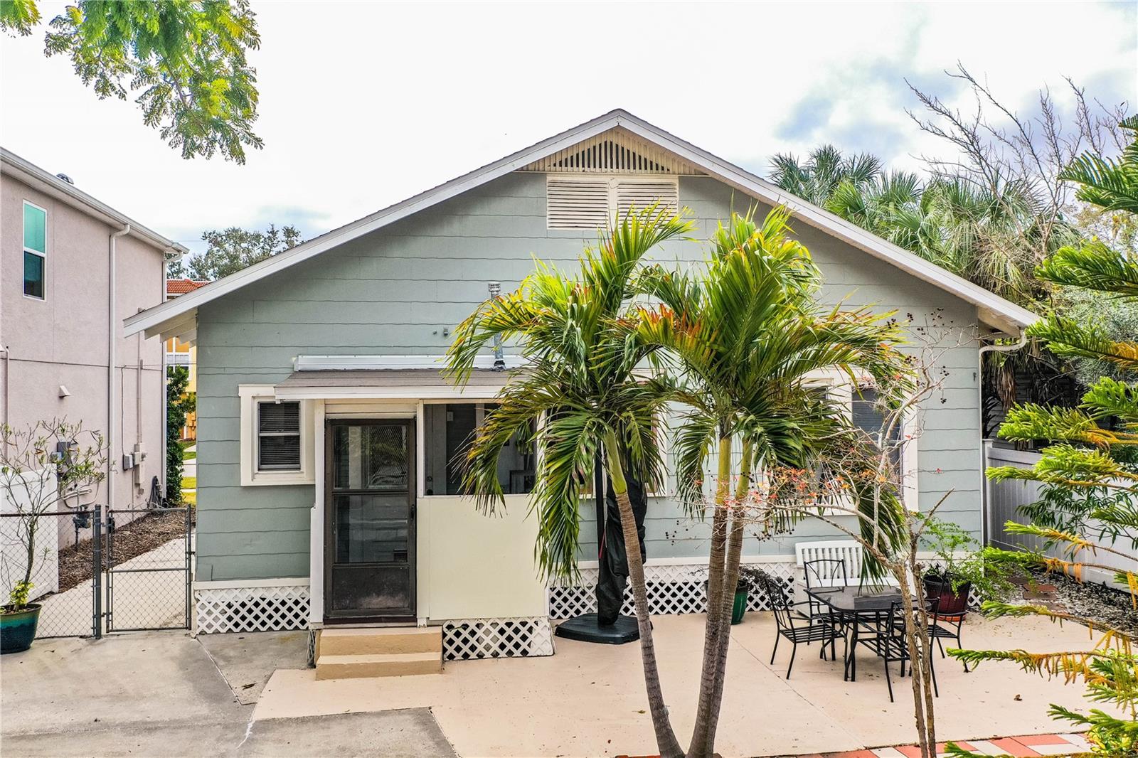 Tampa, Florida, 33606, United States, 2 Bedrooms Bedrooms, ,2 BathroomsBathrooms,Residential,Active,2012892