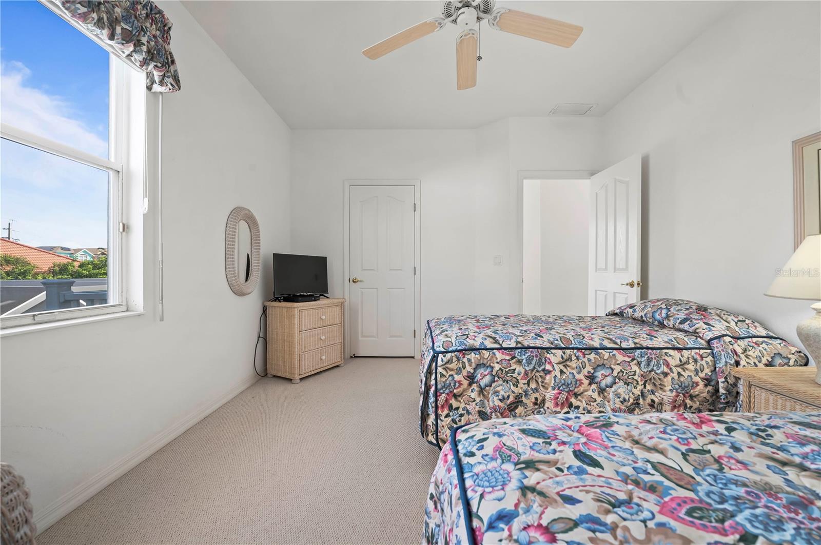 Ponce Inlet, Florida, 32127, United States, 4 Bedrooms Bedrooms, ,3 BathroomsBathrooms,Residential,Active,1967116