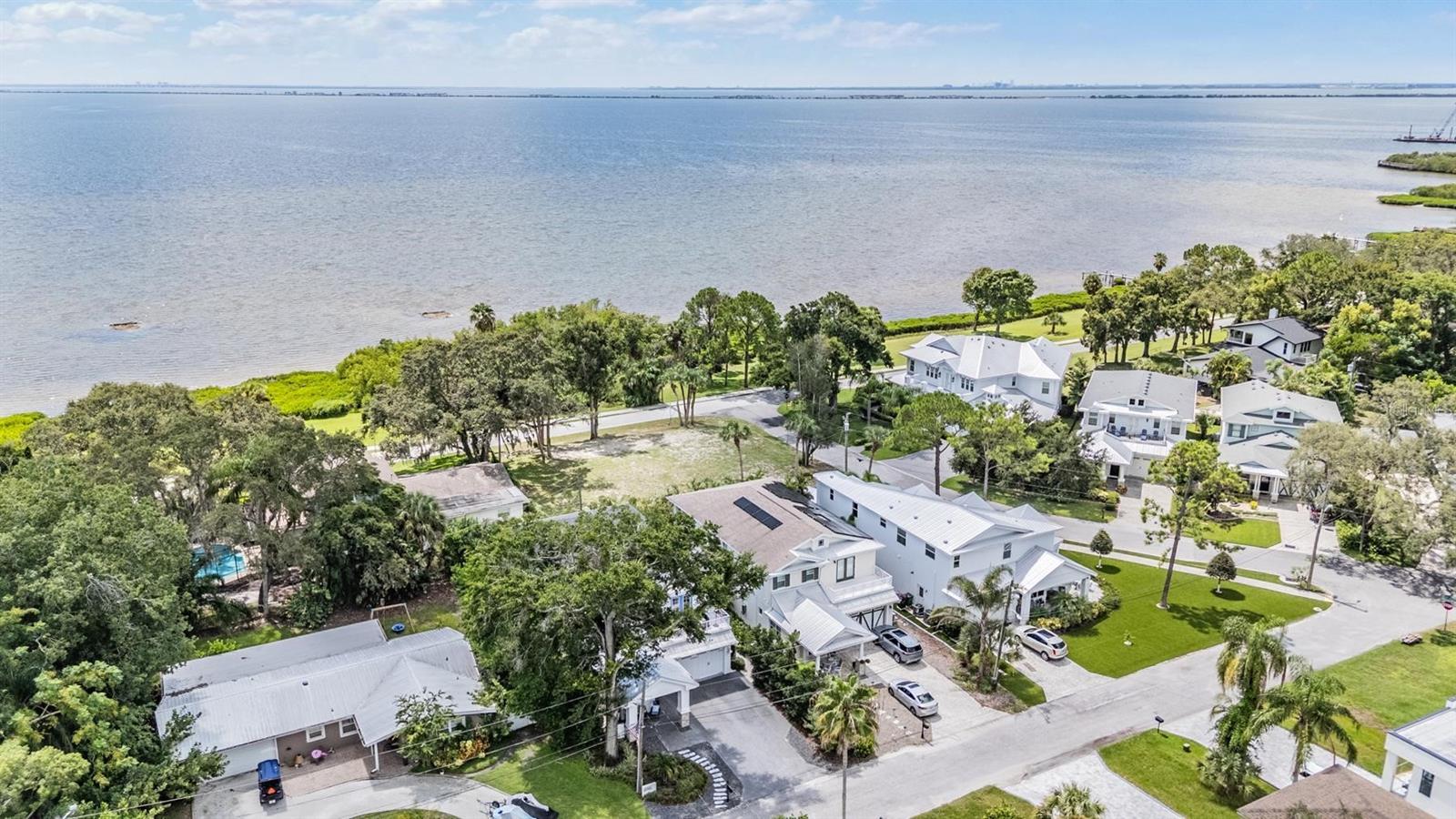 Safety Harbor, Florida, 34695, United States, 4 Bedrooms Bedrooms, ,4 BathroomsBathrooms,Residential,Active,1914810