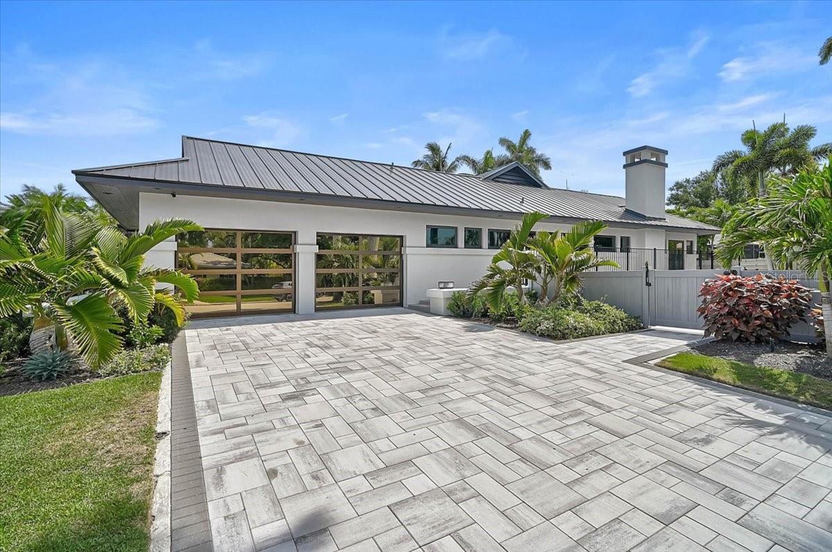 Sarasota, Florida, 34236, United States, 2 Bedrooms Bedrooms, ,4 BathroomsBathrooms,Residential,Active,2044994