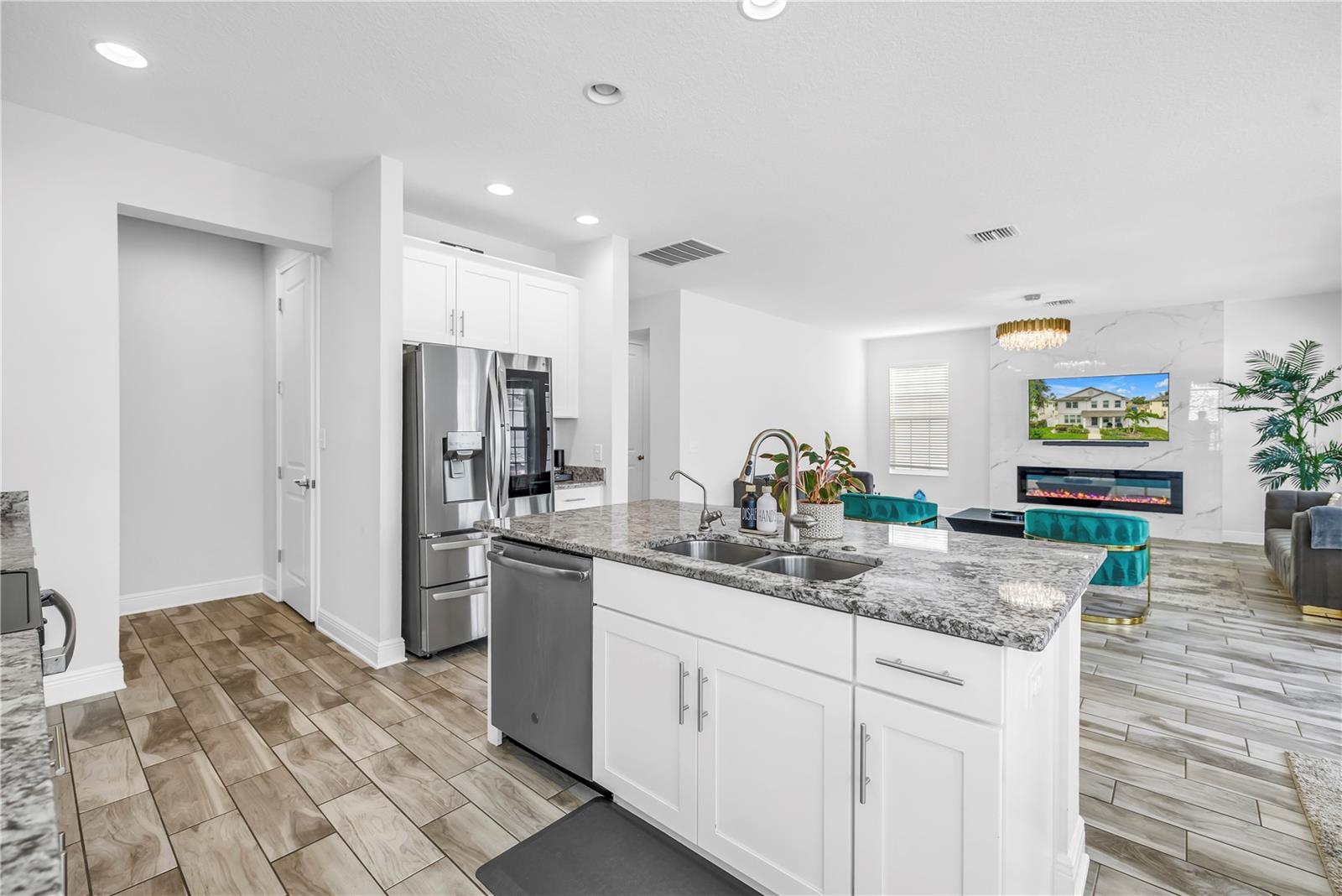 St Petersburg, Florida, 33710, United States, 4 Bedrooms Bedrooms, ,3 BathroomsBathrooms,Residential,Active,1936373