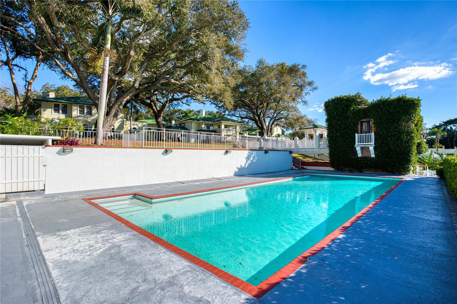 Clearwater, Florida, 33756, United States, ,5 BathroomsBathrooms,Residential,Active,1738186