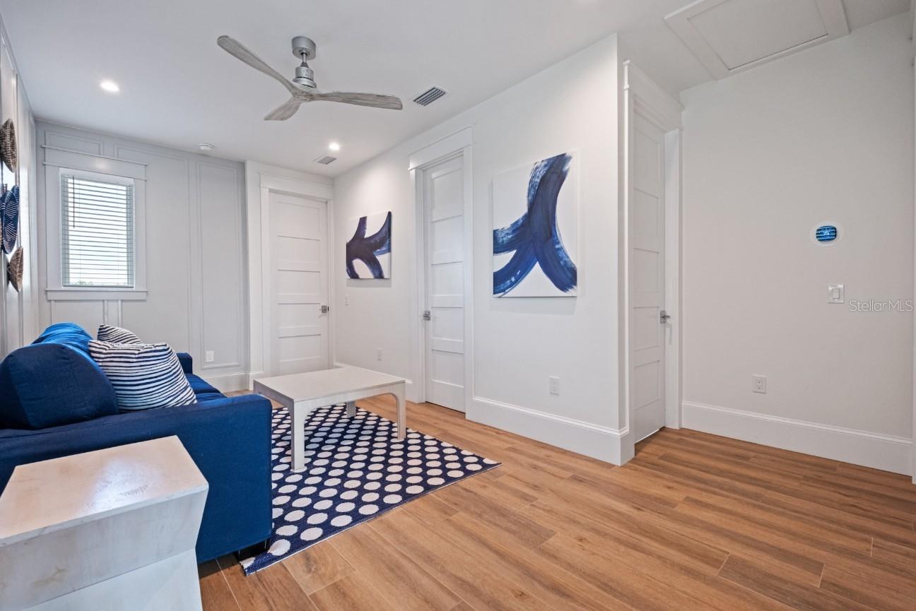 Anna Maria, Florida, 34216, United States, 6 Bedrooms Bedrooms, ,7 BathroomsBathrooms,Residential,Active,1988729