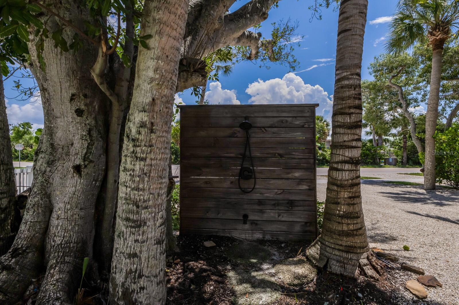 Sarasota, Florida, 34242, United States, 7 Bedrooms Bedrooms, ,6 BathroomsBathrooms,Residential,Active,1926695