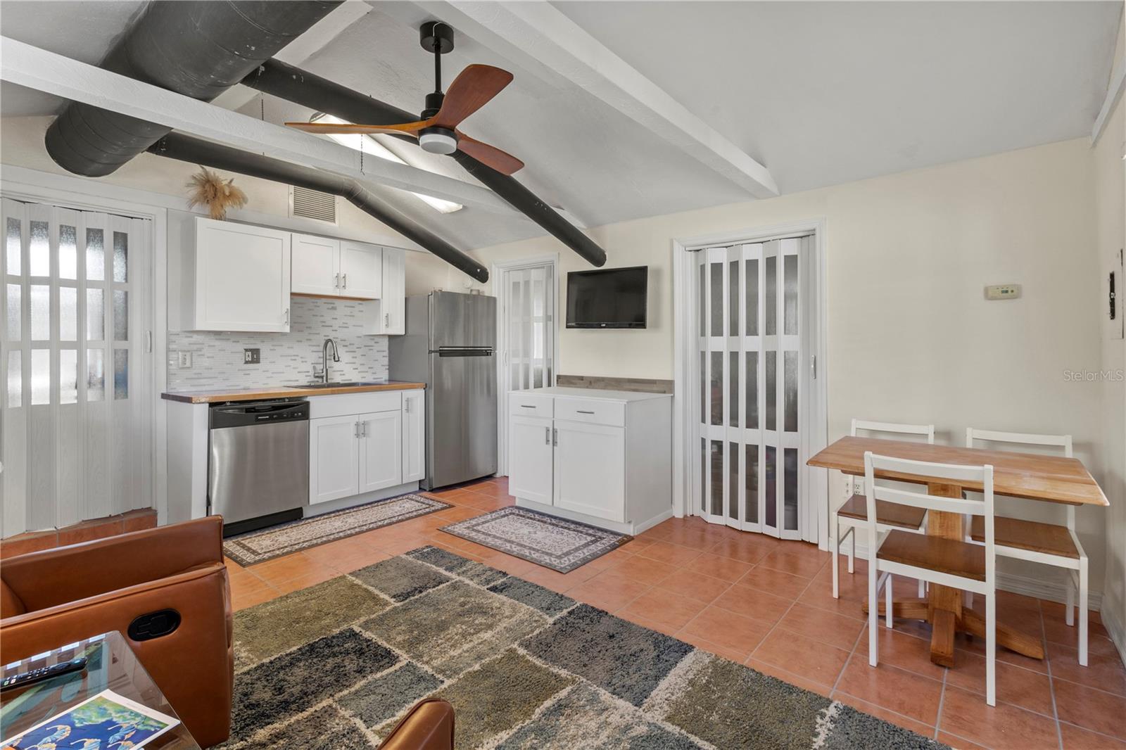 Holmes Beach, Florida, 34217, United States, 5 Bedrooms Bedrooms, ,3 BathroomsBathrooms,Residential,Active,1972187