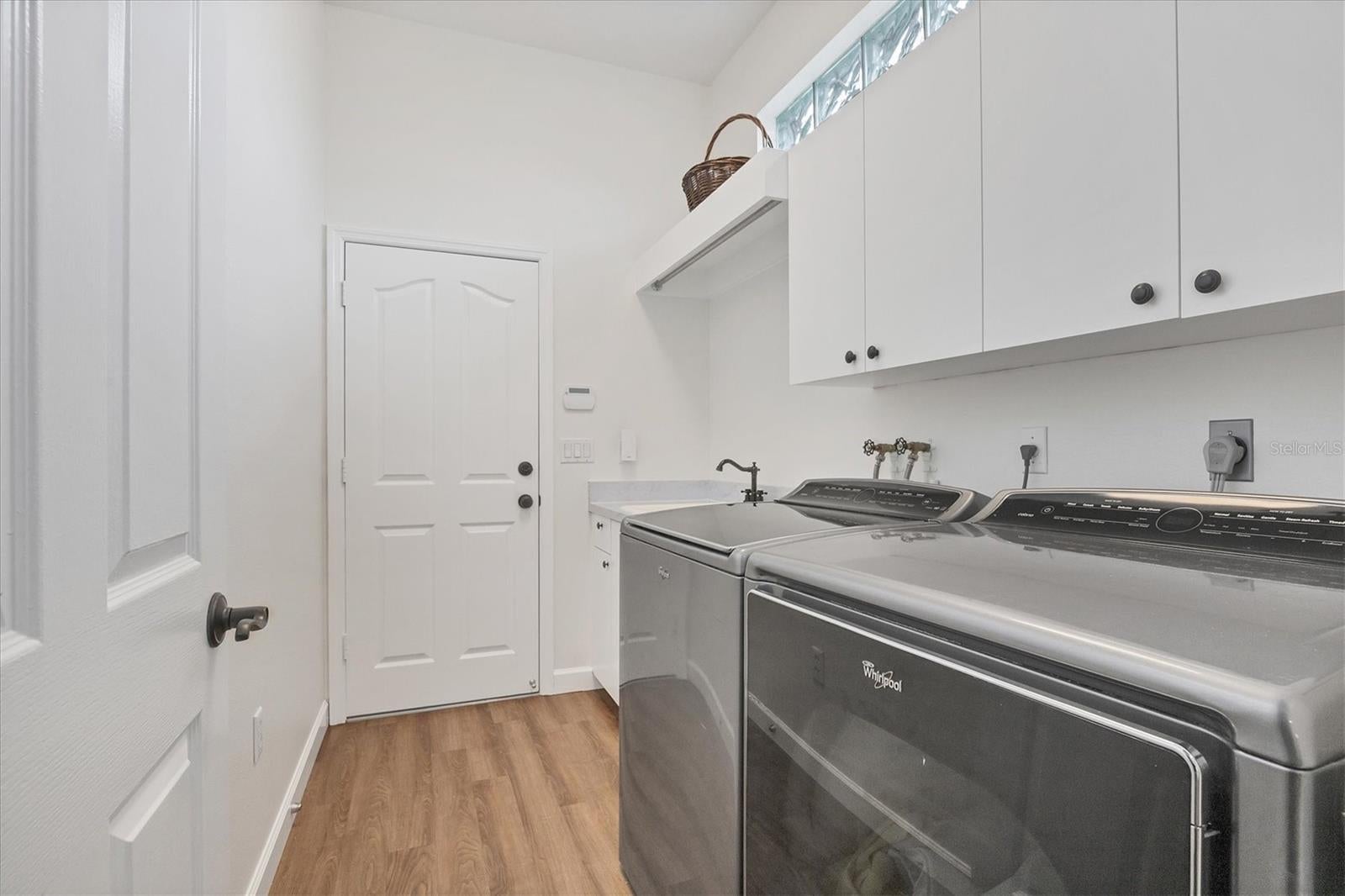 Sarasota, Florida, 34240, United States, 3 Bedrooms Bedrooms, ,3 BathroomsBathrooms,Residential,Active,1871617