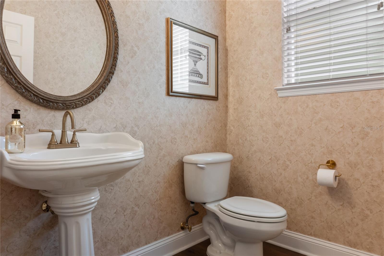 Gainesville, Florida, 32608, United States, ,5 BathroomsBathrooms,Residential,Active,1799404