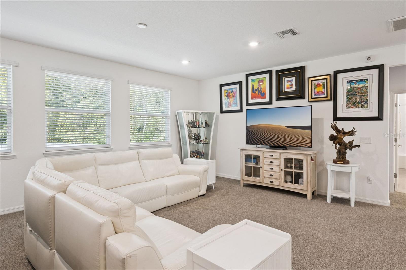 Oviedo, Florida, 32765, United States, 7 Bedrooms Bedrooms, ,4 BathroomsBathrooms,Residential,Active,1987230