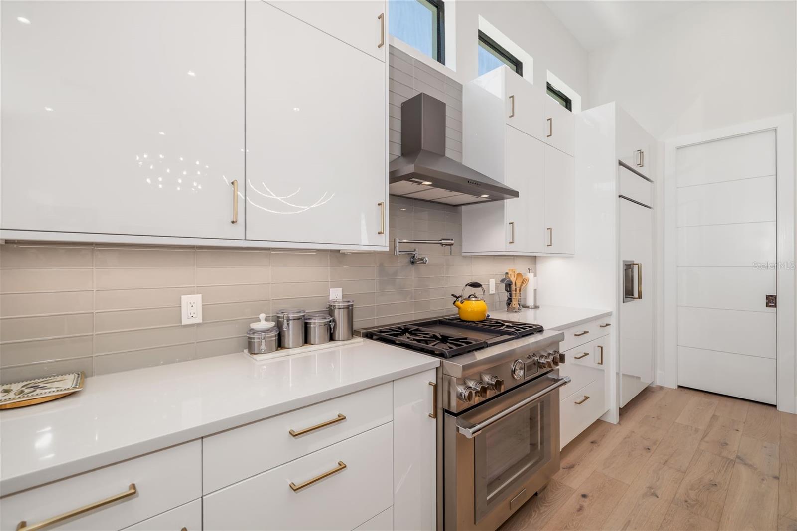 Sarasota, Florida, 34231, United States, 4 Bedrooms Bedrooms, ,5 BathroomsBathrooms,Residential,Active,1773507