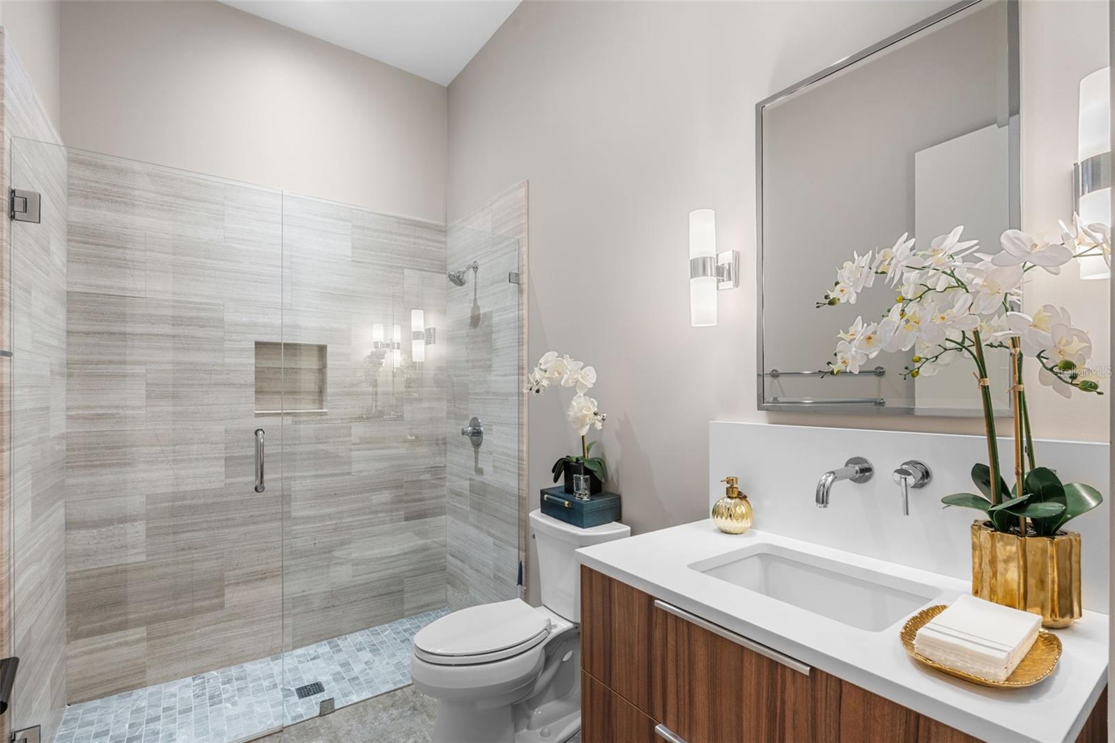 Winter Park, Florida, 32789, United States, 3 Bedrooms Bedrooms, ,4 BathroomsBathrooms,Residential,Active,1884859