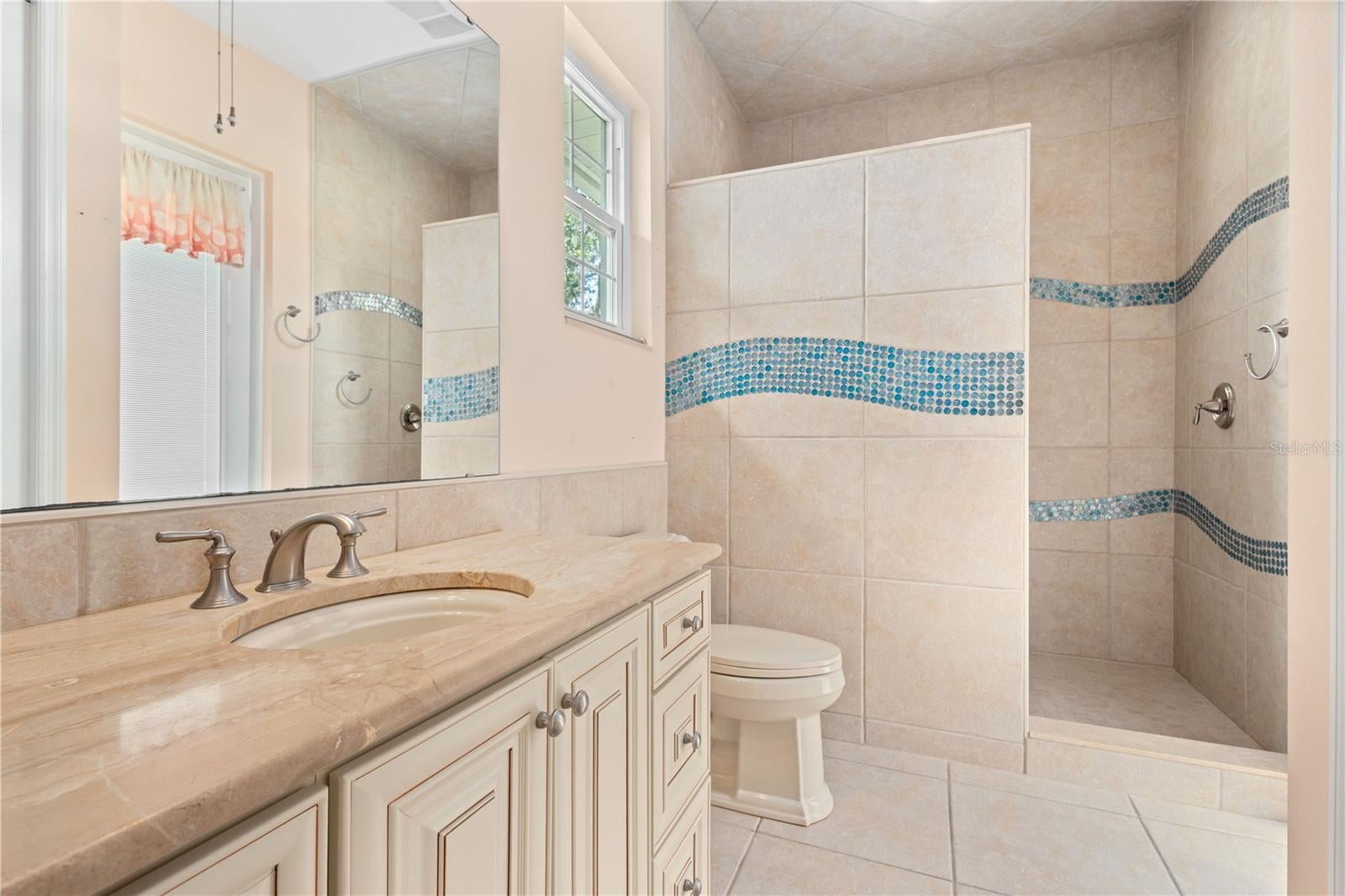 Sarasota, Florida, 34240, United States, 3 Bedrooms Bedrooms, ,3 BathroomsBathrooms,Residential,Active,1987206