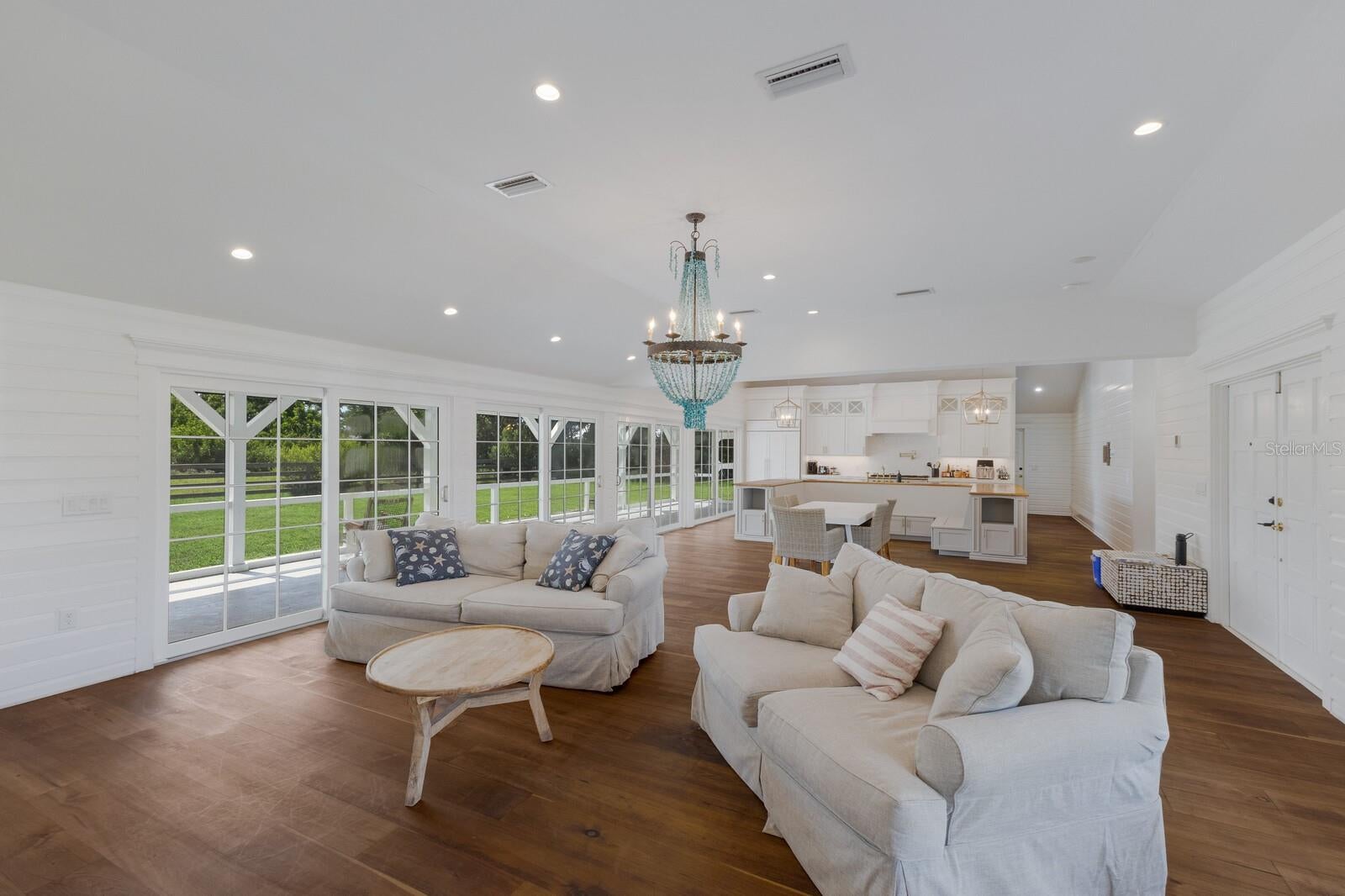 Bradenton, Florida, 34209, United States, ,4 BathroomsBathrooms,Residential,Active,1863490