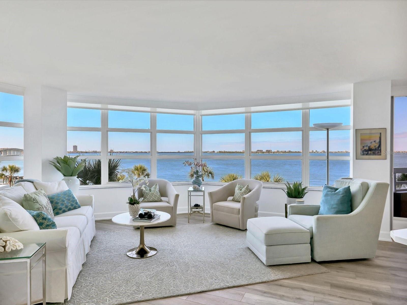 Sarasota, Florida, 34236, United States, 2 Bedrooms Bedrooms, ,2 BathroomsBathrooms,Residential,Active,1987245