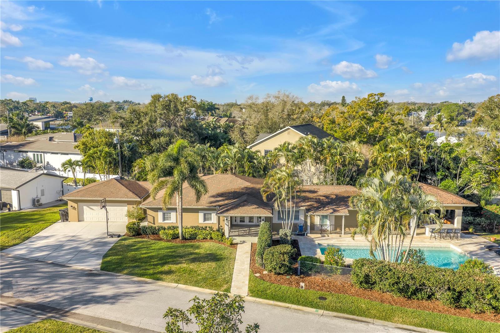 St Petersburg, Florida, 33704, United States, 4 Bedrooms Bedrooms, ,4 BathroomsBathrooms,Residential,Active,2013913