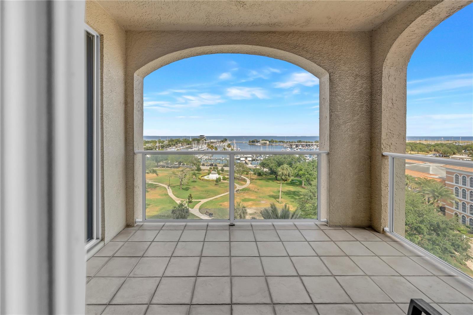 St Petersburg, Florida, 33701, United States, 3 Bedrooms Bedrooms, ,3 BathroomsBathrooms,Residential,Active,2045043