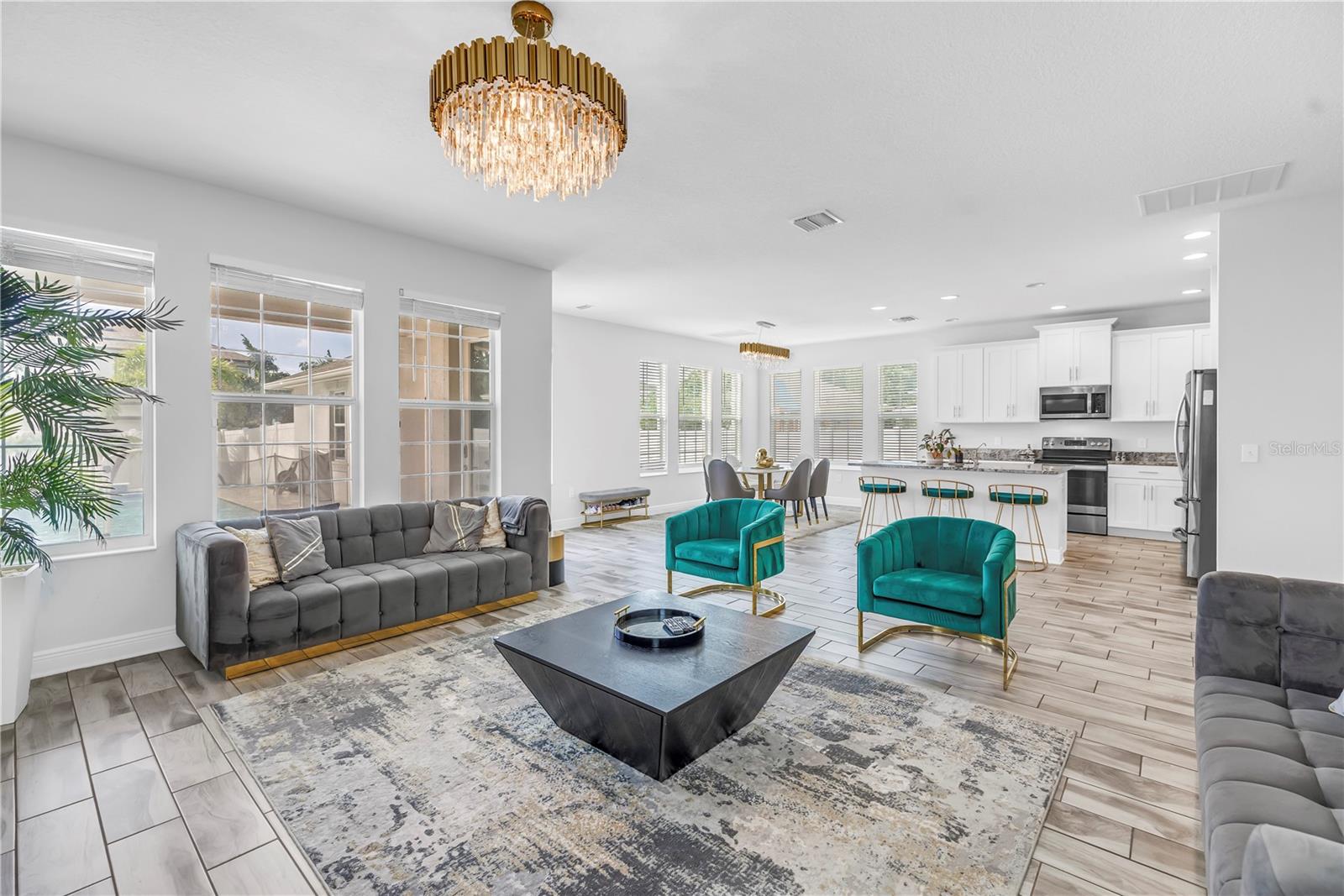 St Petersburg, Florida, 33710, United States, 4 Bedrooms Bedrooms, ,3 BathroomsBathrooms,Residential,Active,1936373