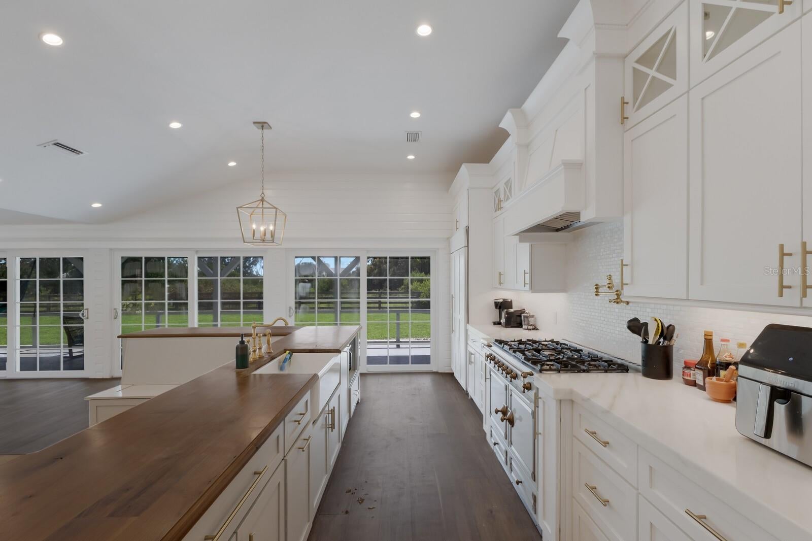 Bradenton, Florida, 34209, United States, ,4 BathroomsBathrooms,Residential,Active,1863490