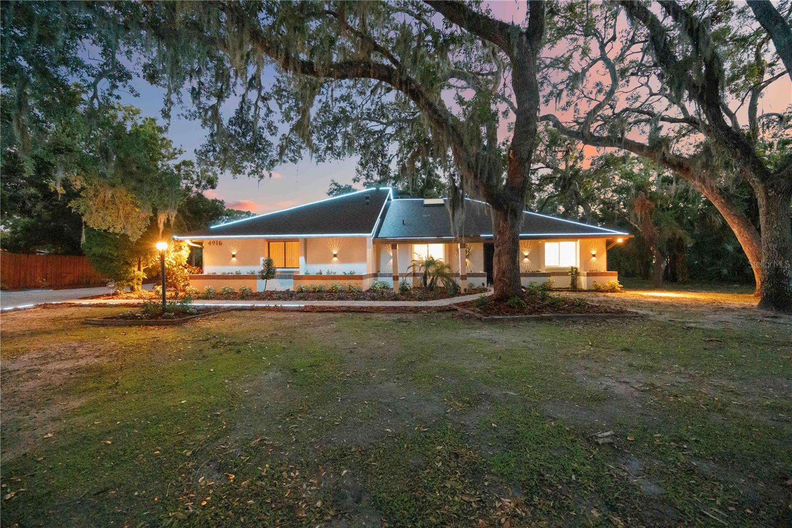 Sarasota, Florida, 34232, United States, 5 Bedrooms Bedrooms, ,3 BathroomsBathrooms,Residential,Active,1781510