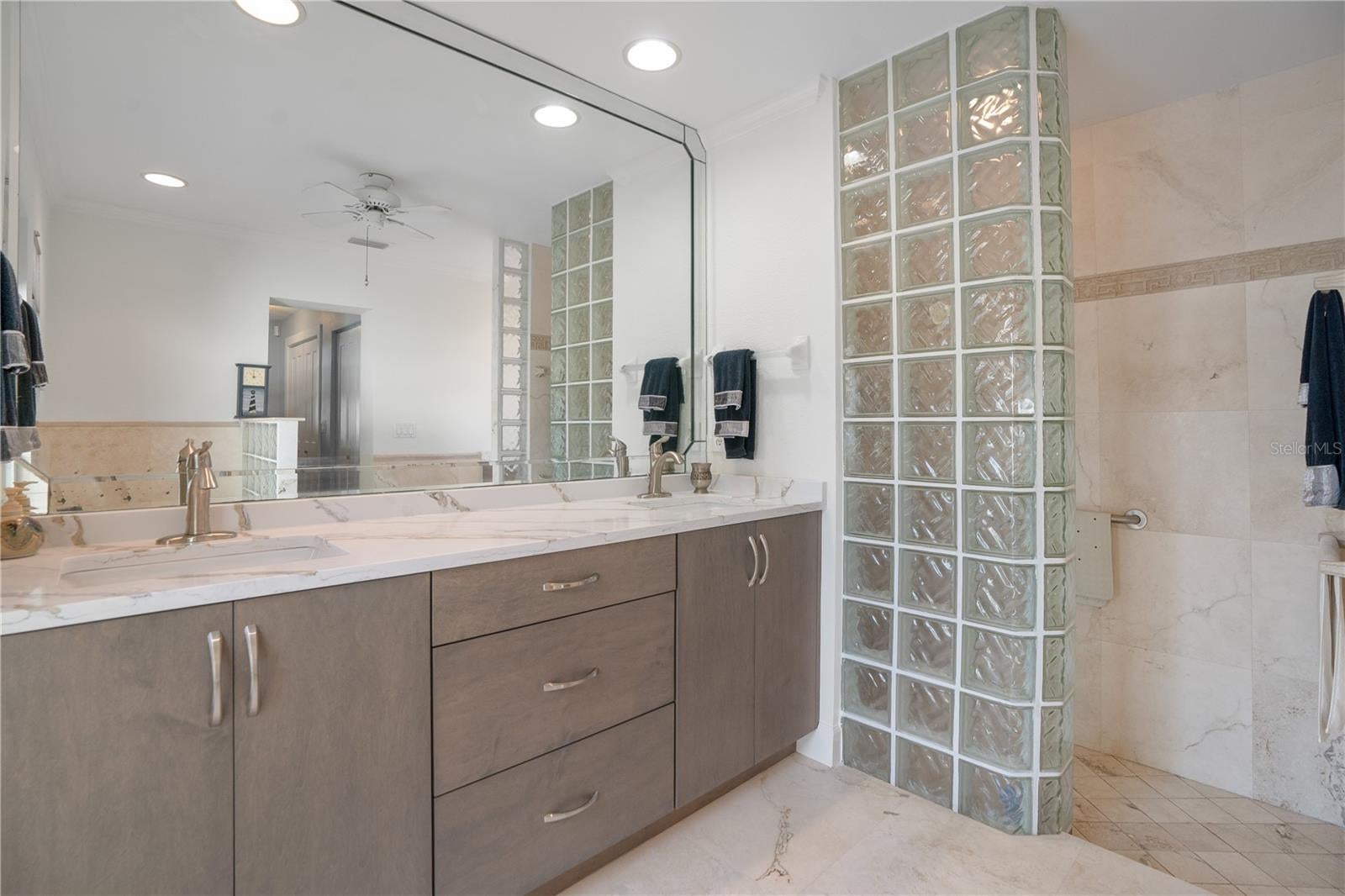 Dunedin, Florida, 34698, United States, 4 Bedrooms Bedrooms, ,2 BathroomsBathrooms,Residential,Active,2002663