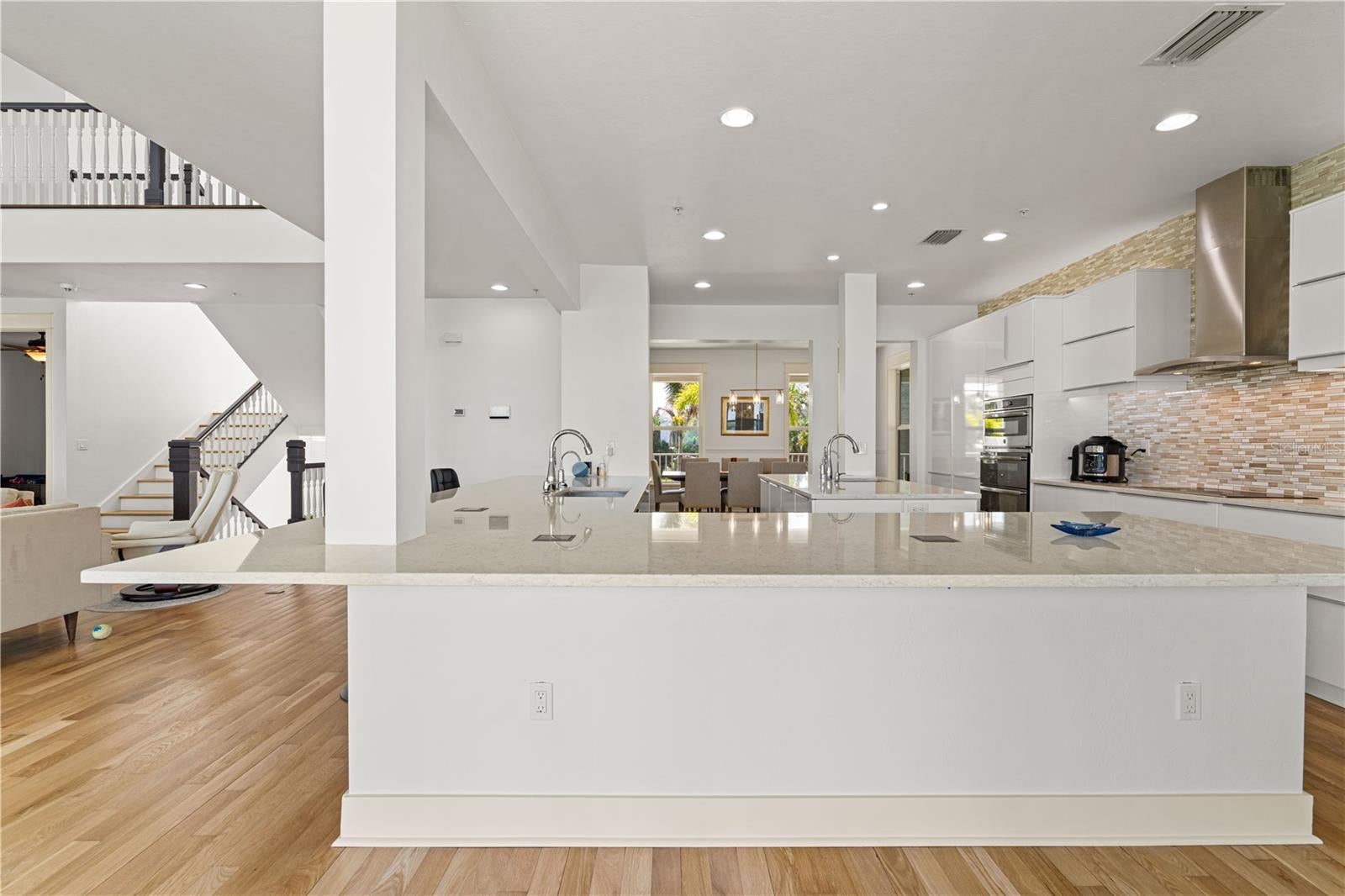 Punta Gorda, Florida, 33982, United States, 5 Bedrooms Bedrooms, ,4 BathroomsBathrooms,Residential,Active,1905353