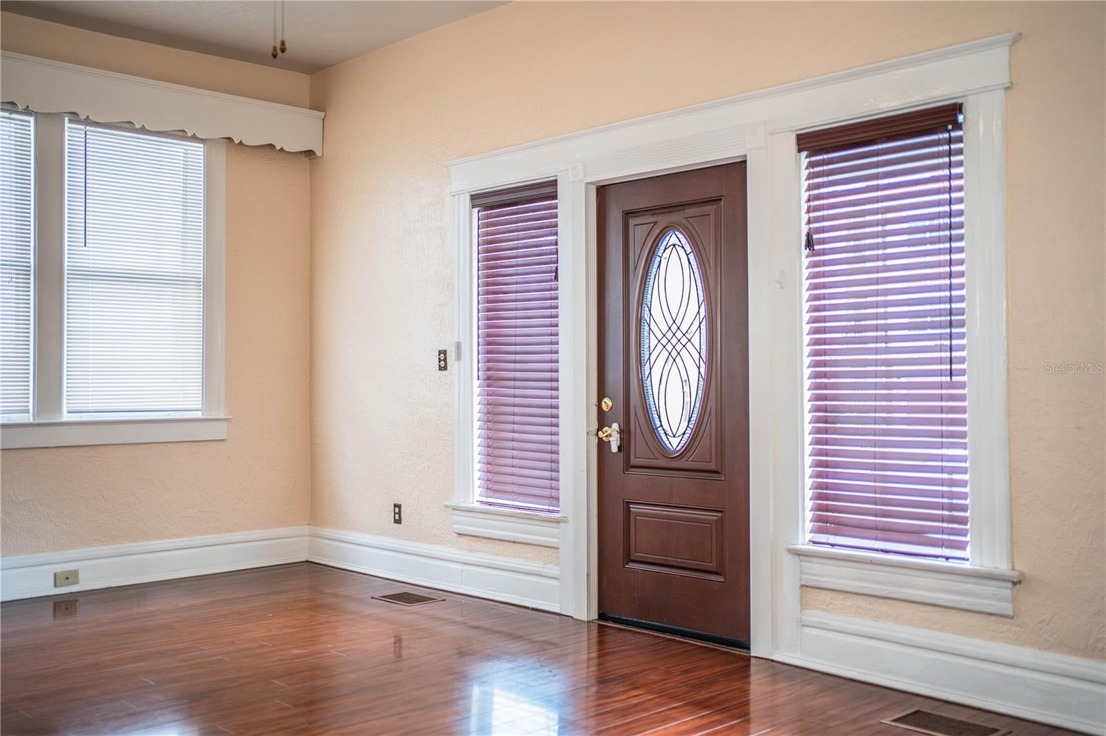 Tampa, Florida, 33606, United States, 2 Bedrooms Bedrooms, ,2 BathroomsBathrooms,Residential,Active,2012892