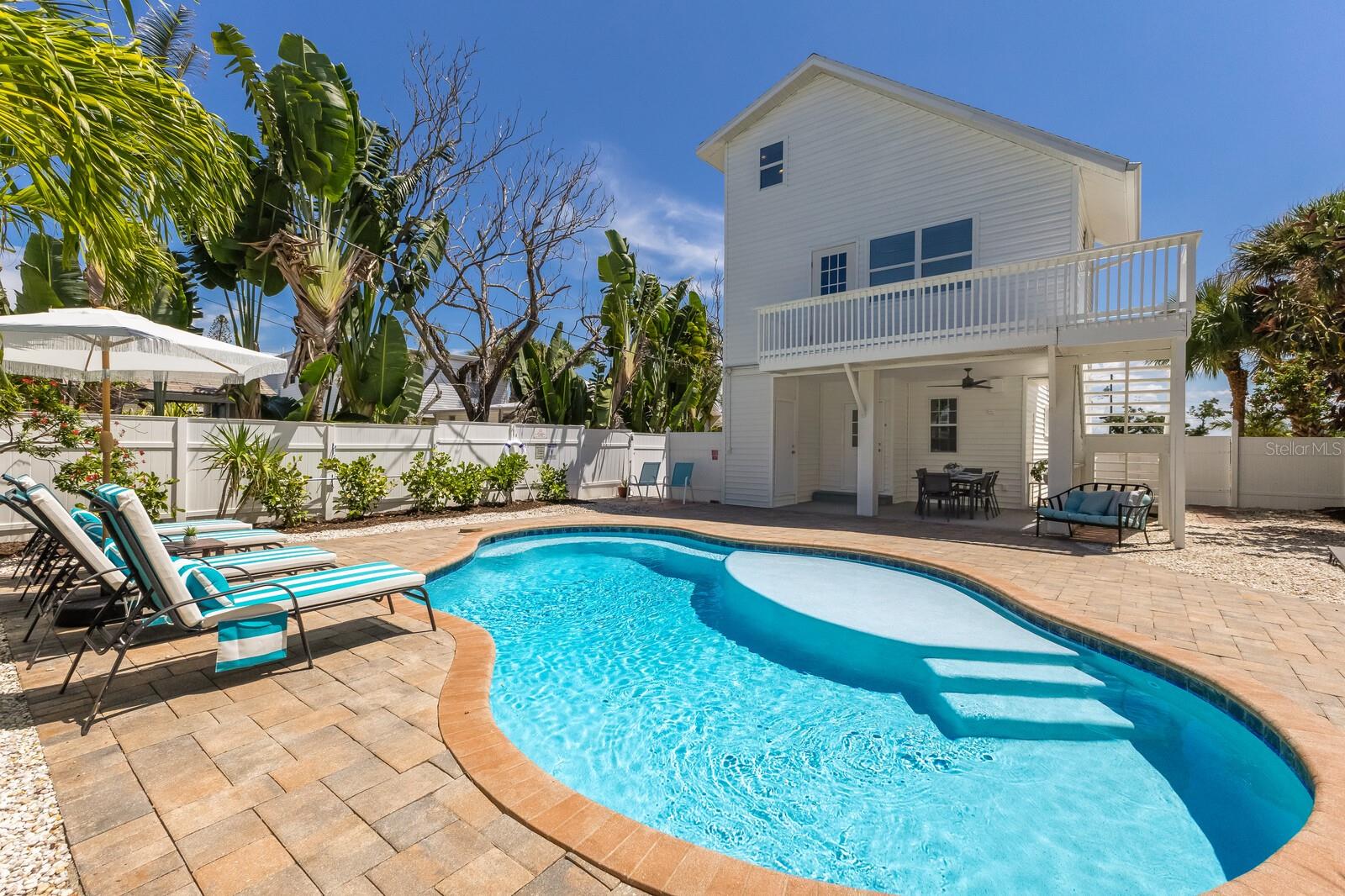 Bradenton Beach, Florida, 34217, United States, 3 Bedrooms Bedrooms, ,3 BathroomsBathrooms,Residential,Active,1926702
