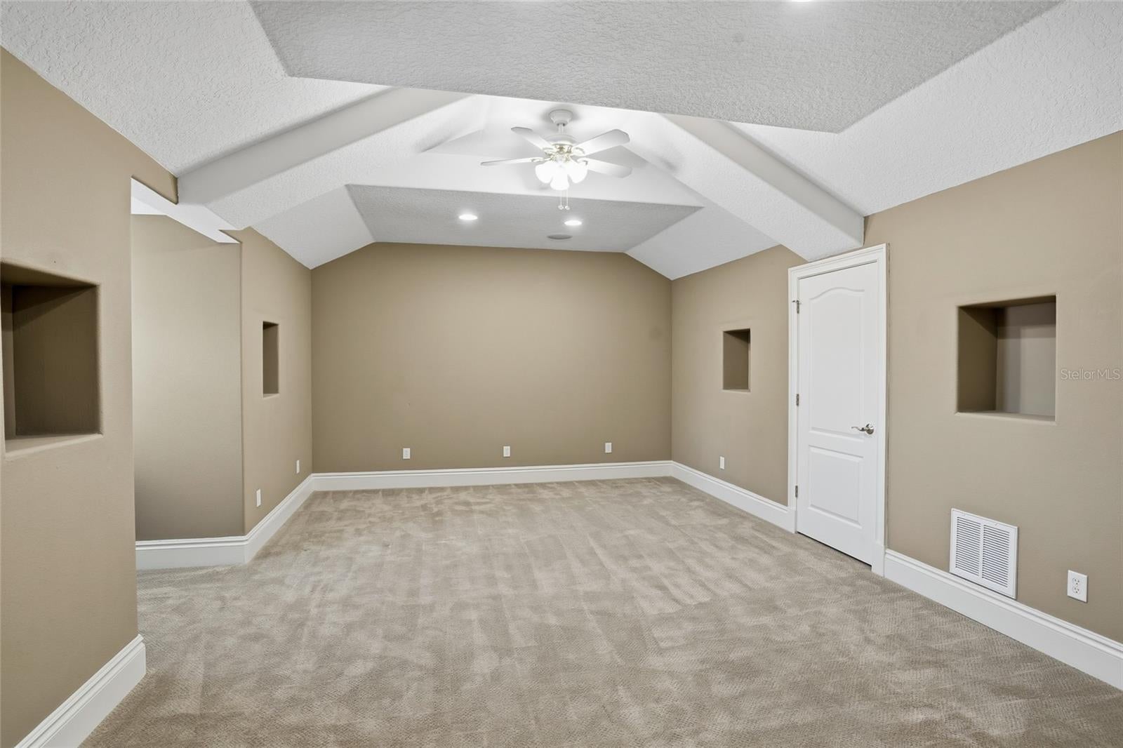 Tampa, Florida, 33647, United States, 5 Bedrooms Bedrooms, ,5 BathroomsBathrooms,Residential,Active,1990671