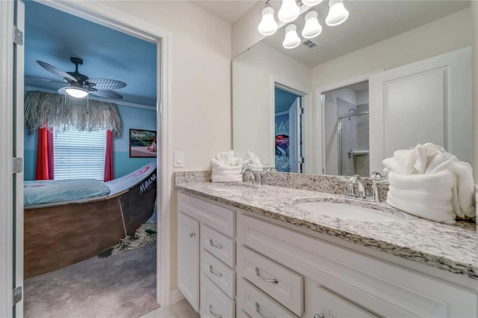 Davenport, Florida, 33897, United States, 10 Bedrooms Bedrooms, ,8 BathroomsBathrooms,Residential,Active,1988466