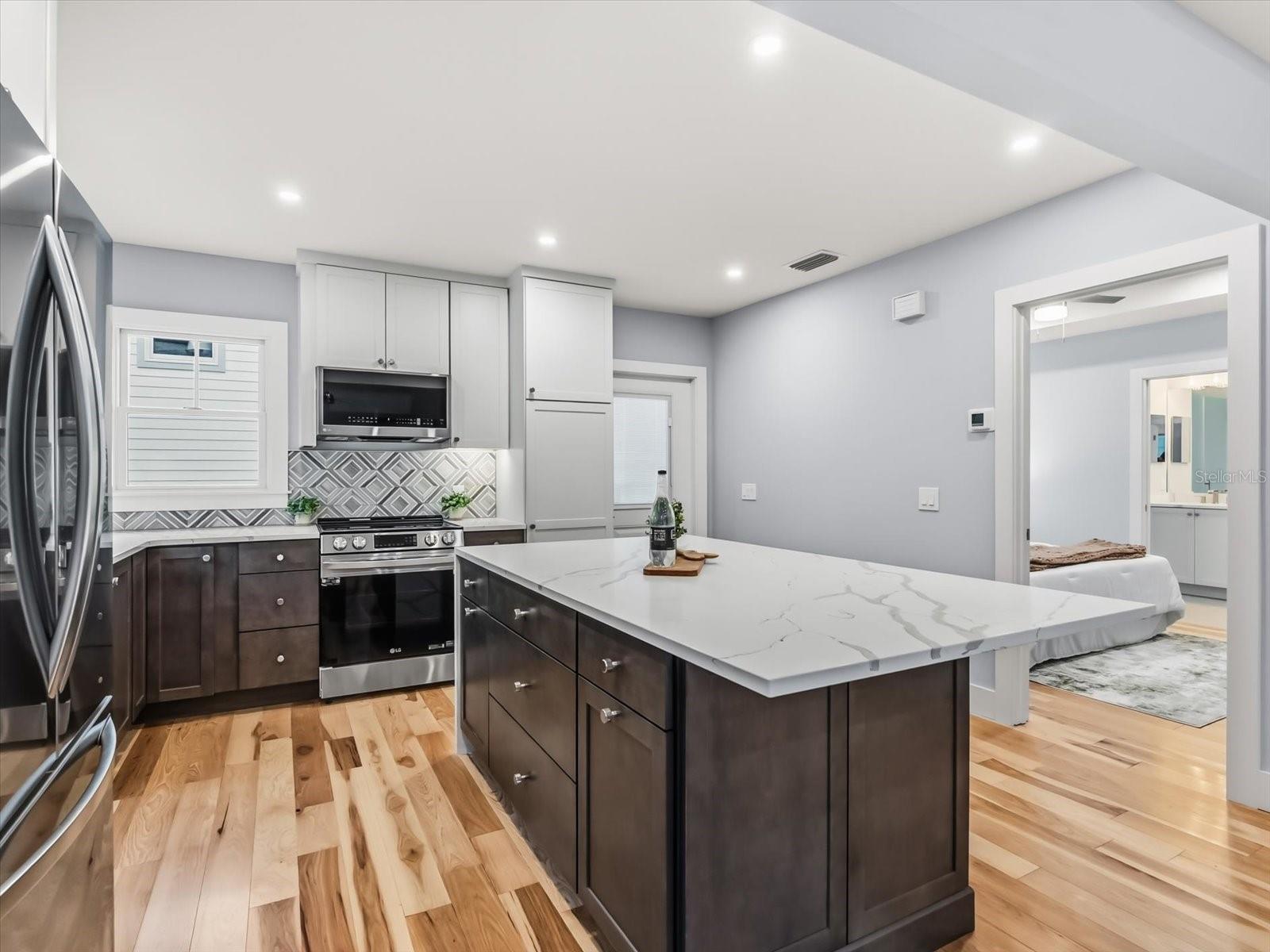 Orlando, Florida, 32801, United States, 4 Bedrooms Bedrooms, ,3 BathroomsBathrooms,Residential,Active,1972164