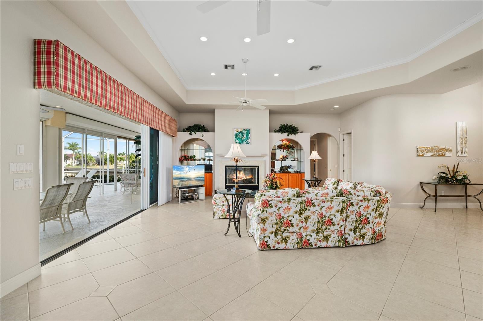 Punta Gorda, Florida, 33950, United States, 5 Bedrooms Bedrooms, ,5 BathroomsBathrooms,Residential,Active,2007175