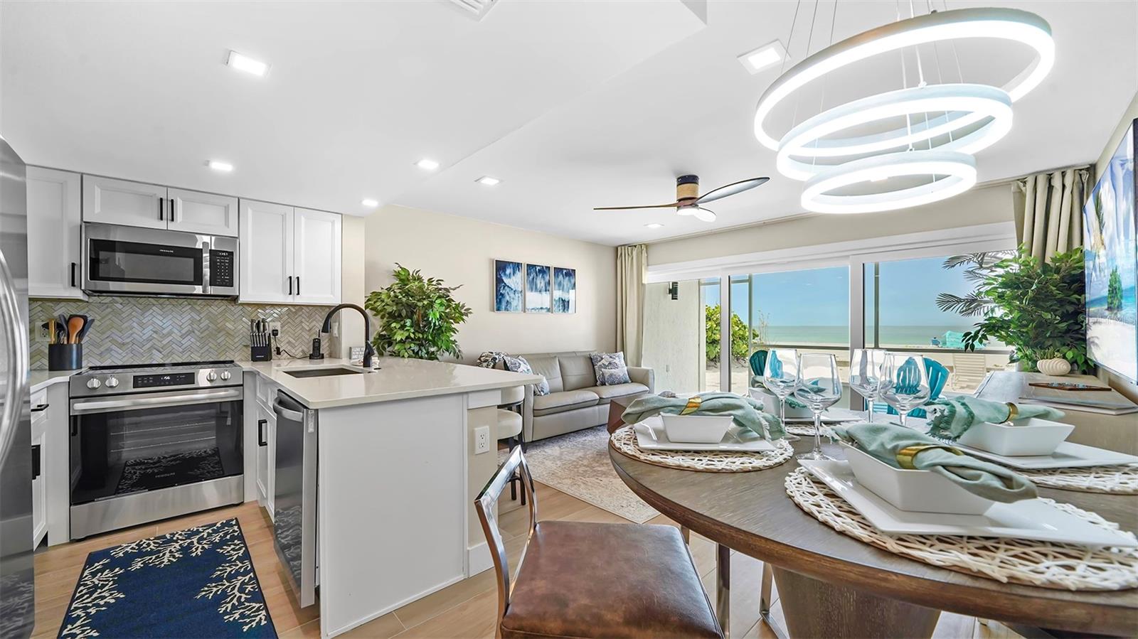 Holmes Beach, Florida, 34217, United States, 1 Bedroom Bedrooms, ,1 BathroomBathrooms,Residential,Active,1971768