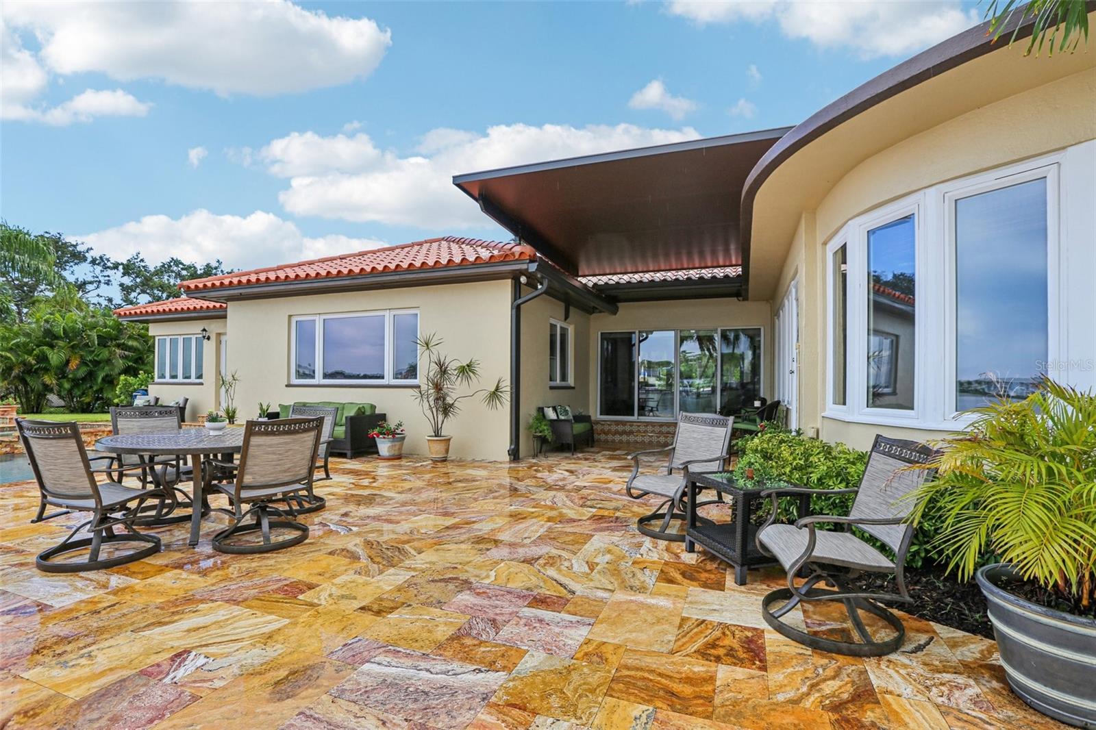 St Petersburg, Florida, 33705, United States, 4 Bedrooms Bedrooms, ,4 BathroomsBathrooms,Residential,Active,1927682