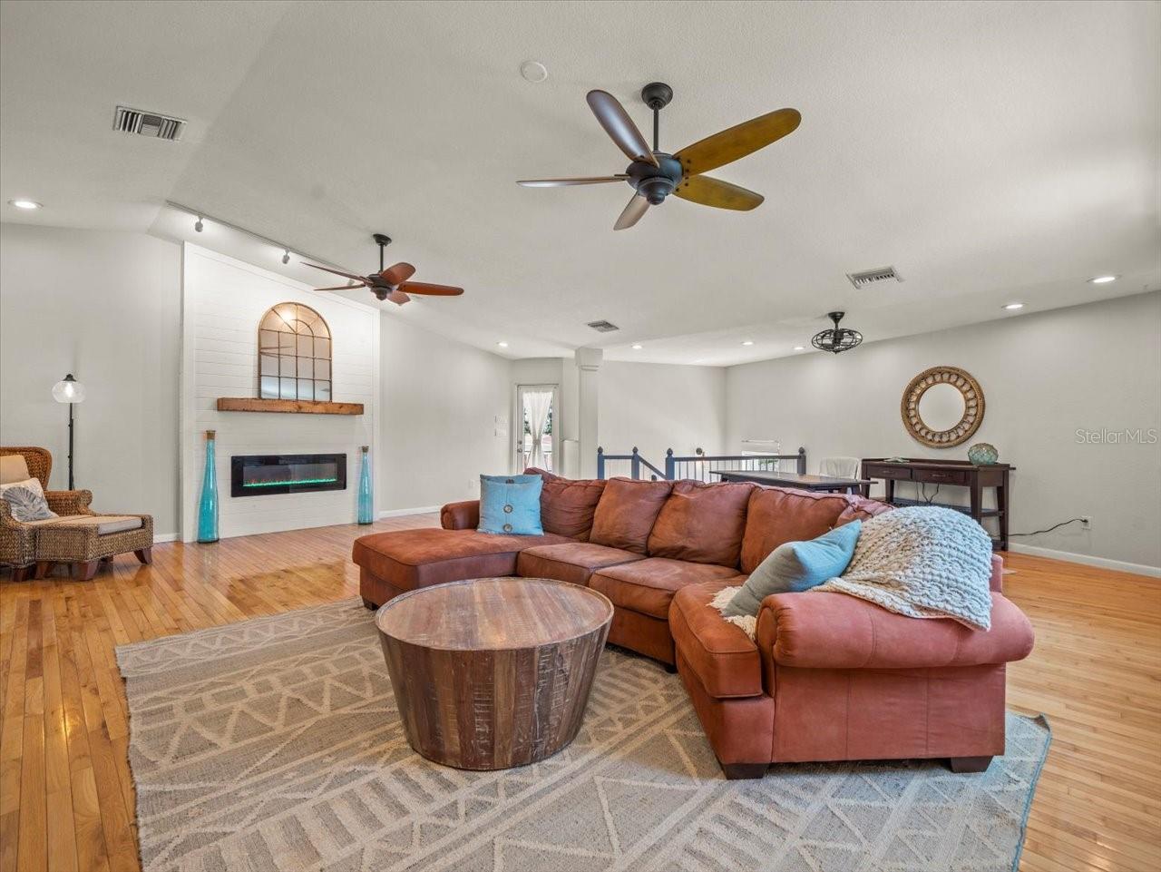 Redington Beach, Florida, 33708, United States, 3 Bedrooms Bedrooms, ,4 BathroomsBathrooms,Residential,Active,1936157