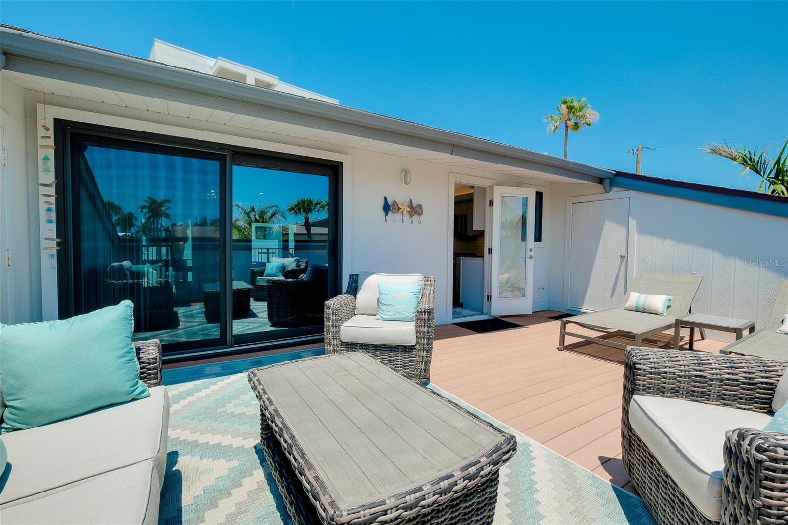 Sarasota, Florida, 34242, United States, 3 Bedrooms Bedrooms, ,2 BathroomsBathrooms,Residential,Active,1987232