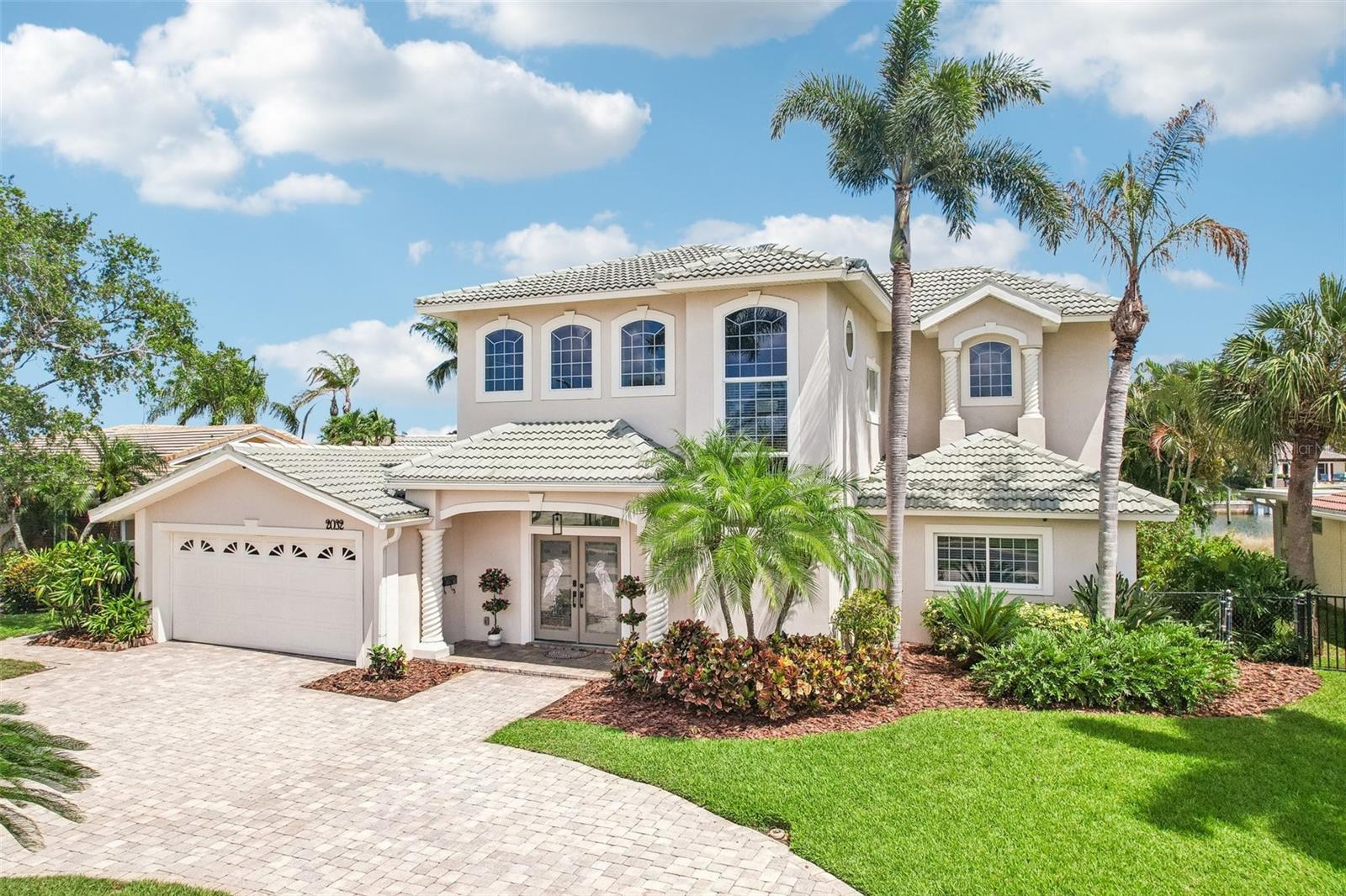 St Petersburg, Florida, 33703, United States, 5 Bedrooms Bedrooms, ,3 BathroomsBathrooms,Residential,Active,2051998