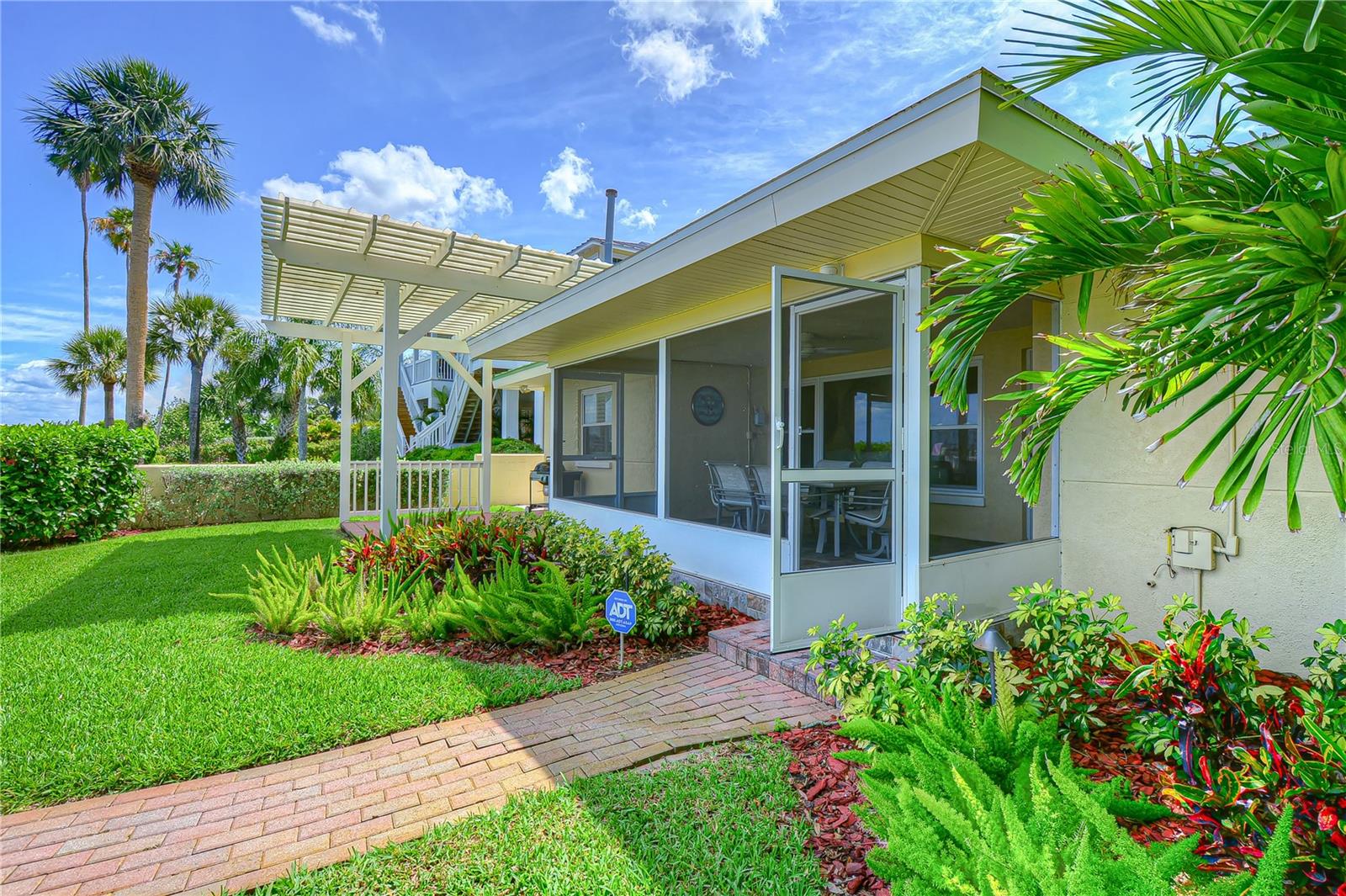 Dunedin, Florida, 34698, United States, 3 Bedrooms Bedrooms, ,3 BathroomsBathrooms,Residential,Active,1994972