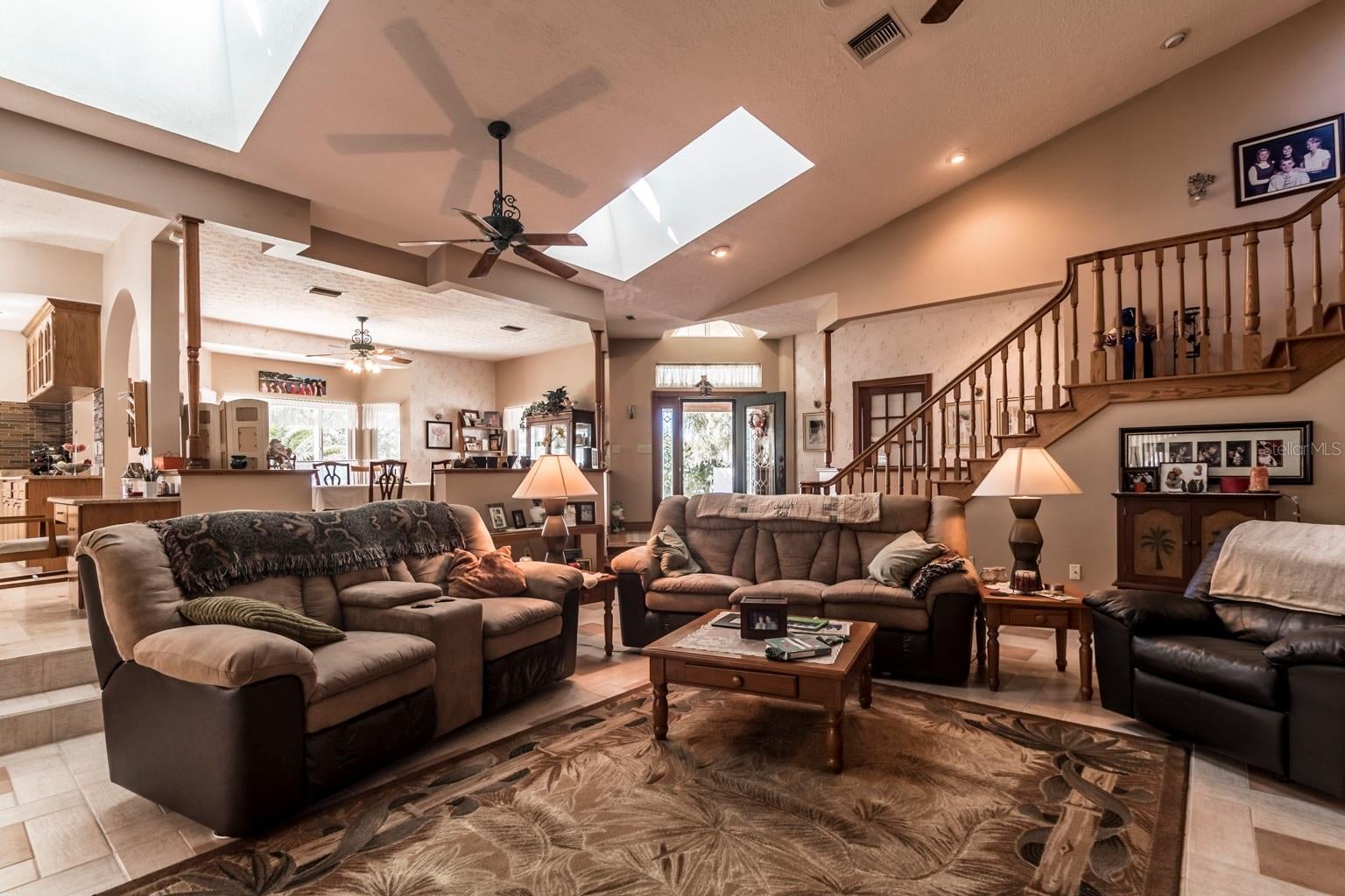 New Port Richey, Florida, 34654, United States, 4 Bedrooms Bedrooms, ,5 BathroomsBathrooms,Residential,Active,1963410