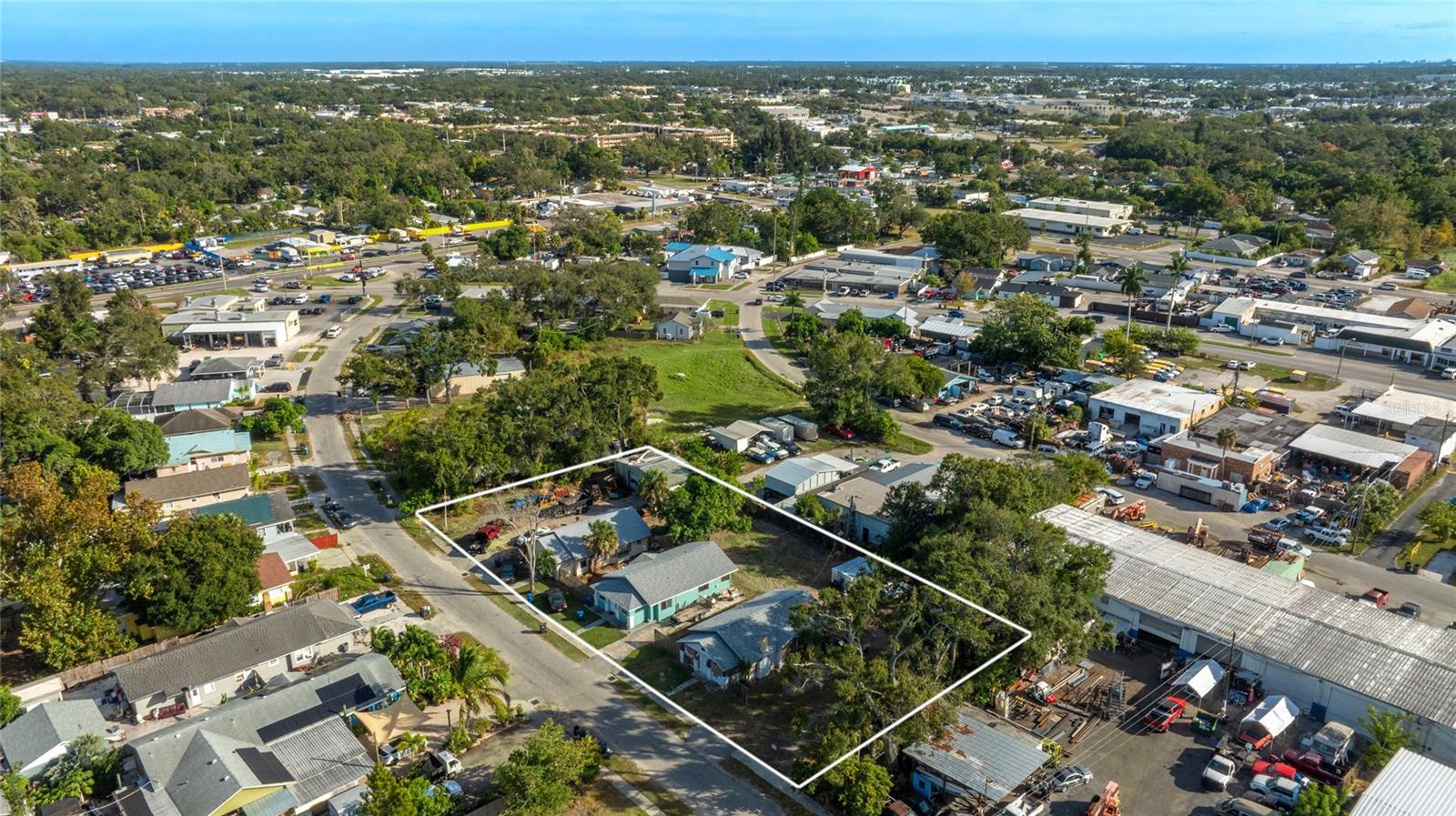 Bradenton, Florida, 34205, United States, 4 Bedrooms Bedrooms, ,2 BathroomsBathrooms,Residential,Active,2007044