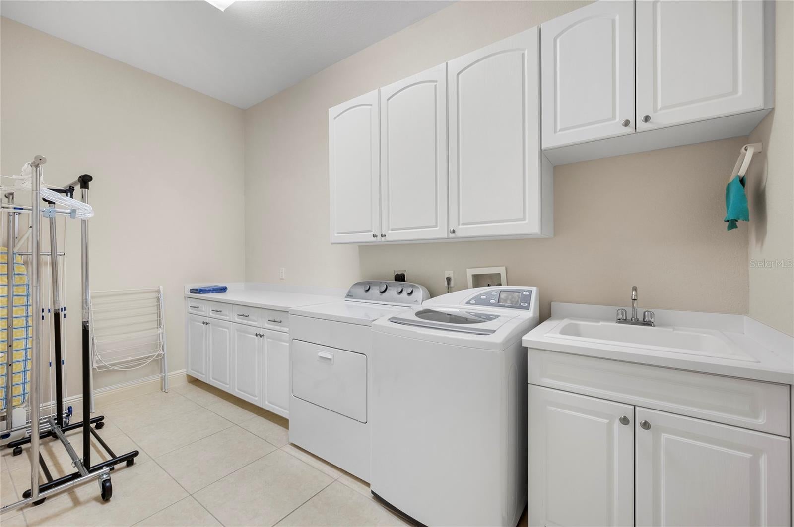 Punta Gorda, Florida, 33950, United States, 5 Bedrooms Bedrooms, ,5 BathroomsBathrooms,Residential,Active,2007175