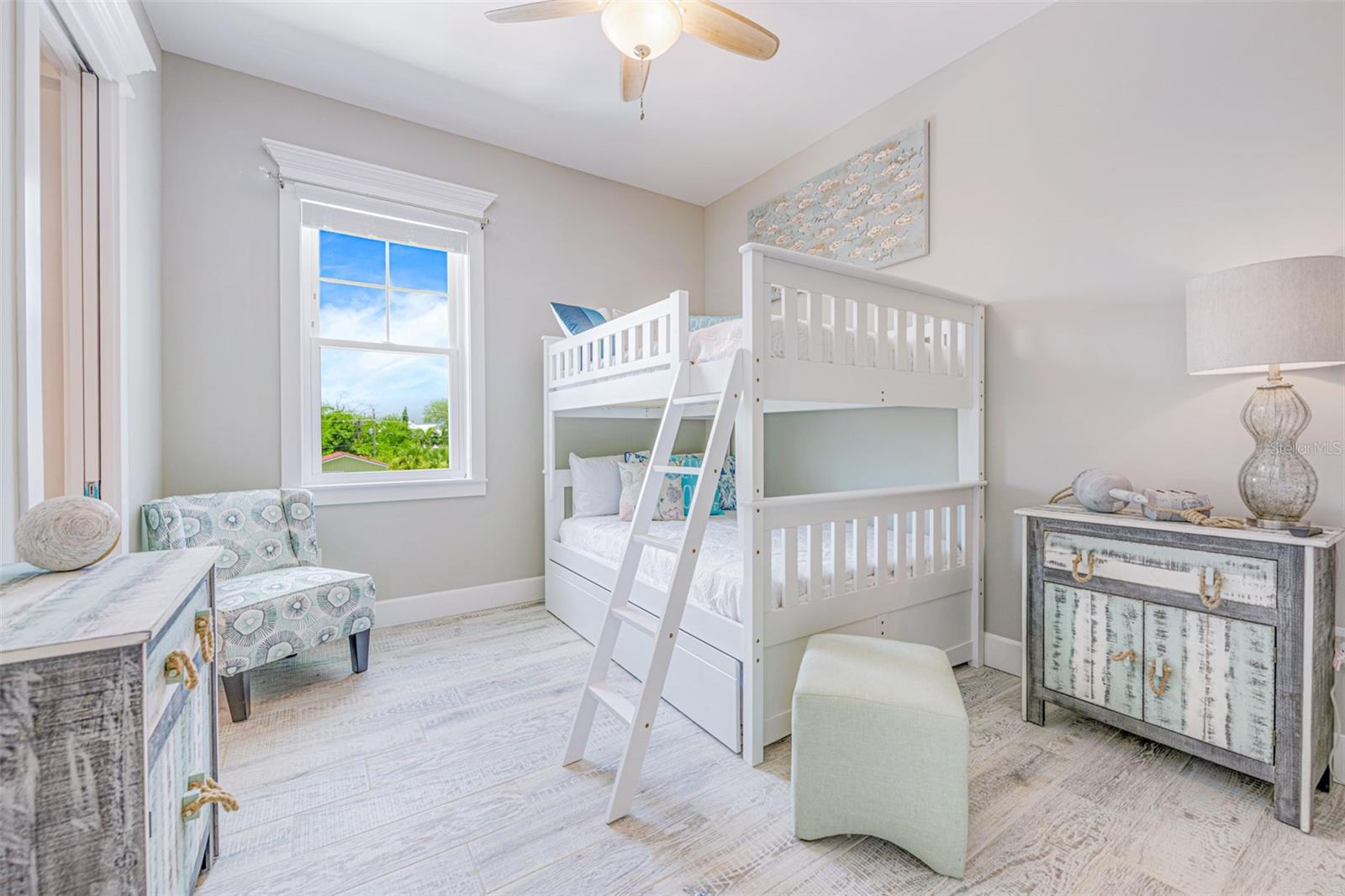 Sarasota, Florida, 34236, United States, 7 Bedrooms Bedrooms, ,8 BathroomsBathrooms,Residential,Active,1774005