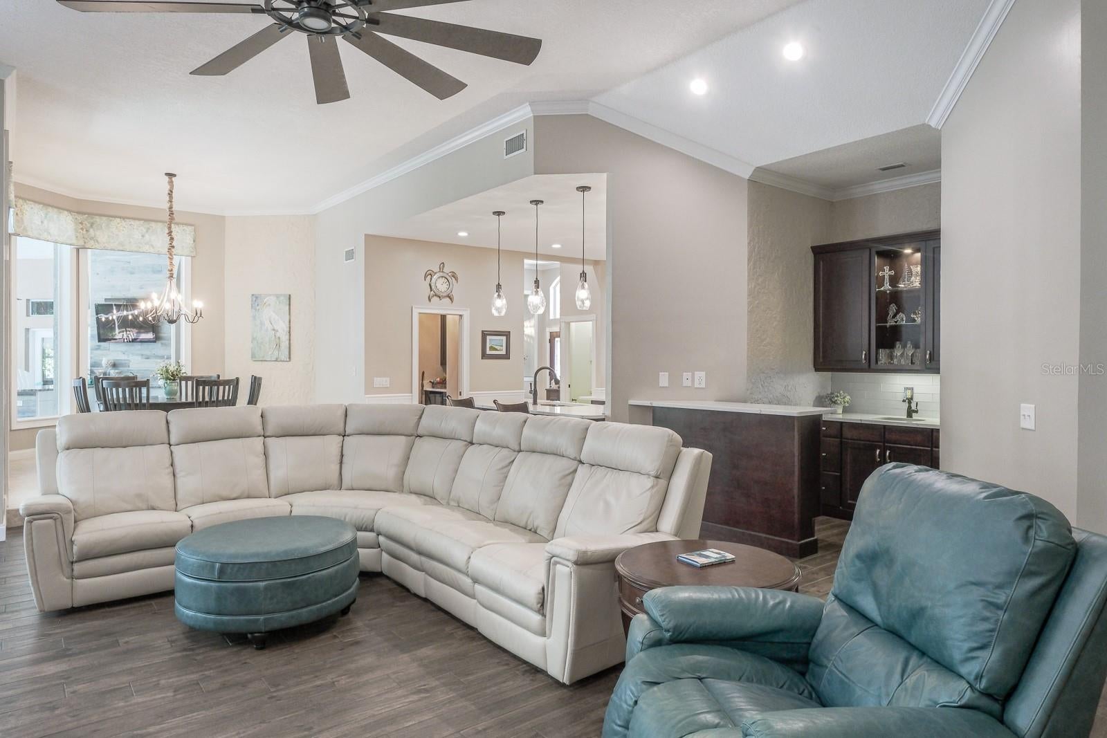 Oldsmar, Florida, 34677, United States, 5 Bedrooms Bedrooms, ,4 BathroomsBathrooms,Residential,Active,2009416