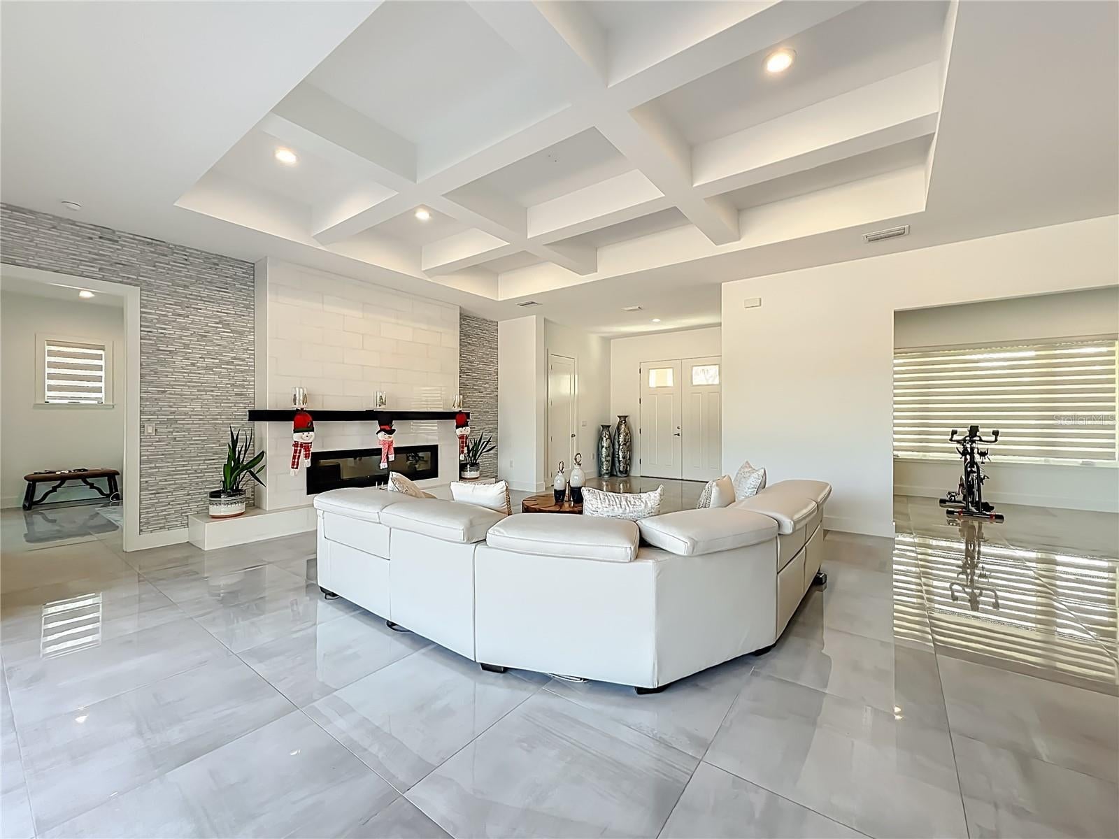 Dunnellon, Florida, 34432, United States, 5 Bedrooms Bedrooms, ,4 BathroomsBathrooms,Residential,Active,2012479