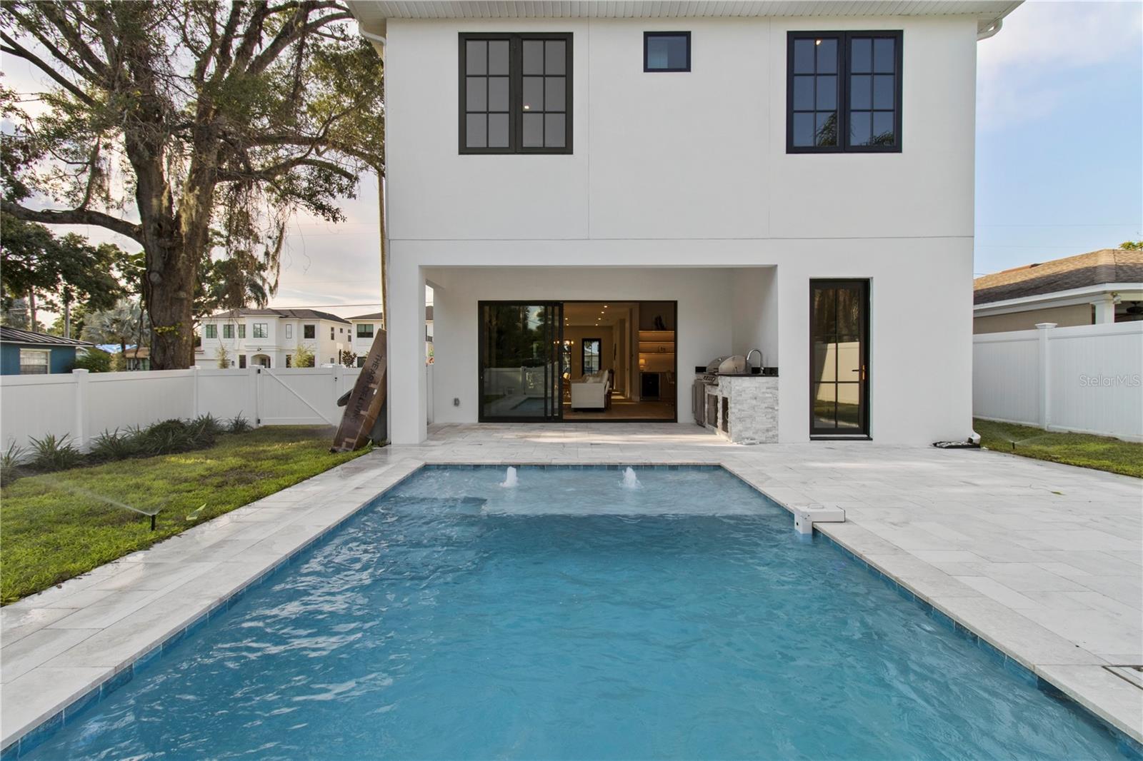 Orlando, Florida, 32804, United States, 5 Bedrooms Bedrooms, ,5 BathroomsBathrooms,Residential,Active,1905097