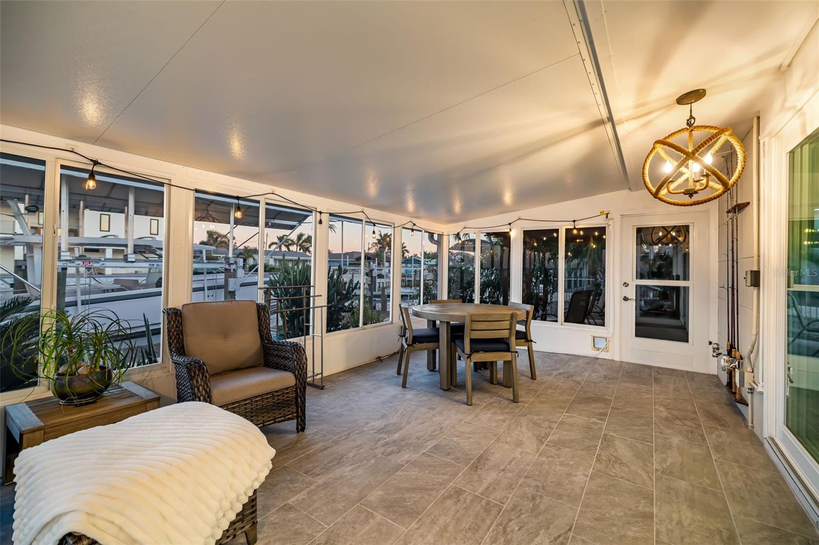 Bradenton, Florida, 34210, United States, 3 Bedrooms Bedrooms, ,3 BathroomsBathrooms,Residential,Active,1993663