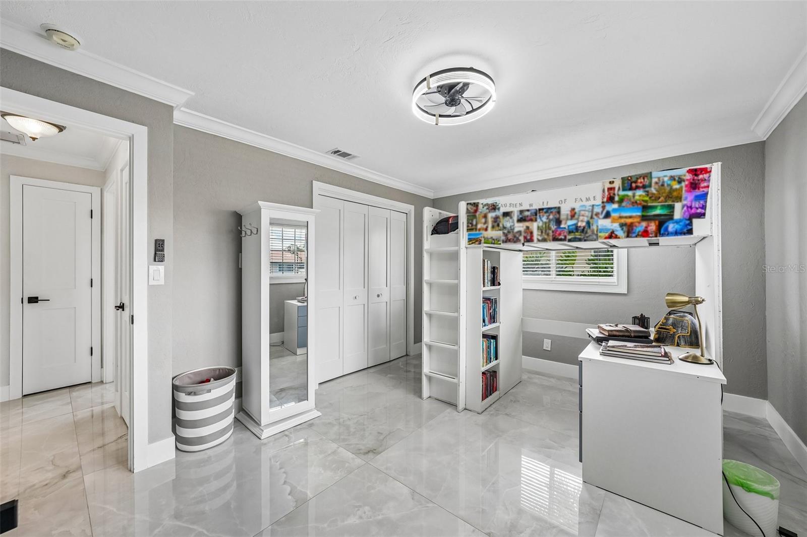St Petersburg, Florida, 33703, United States, 5 Bedrooms Bedrooms, ,3 BathroomsBathrooms,Residential,Active,2051998
