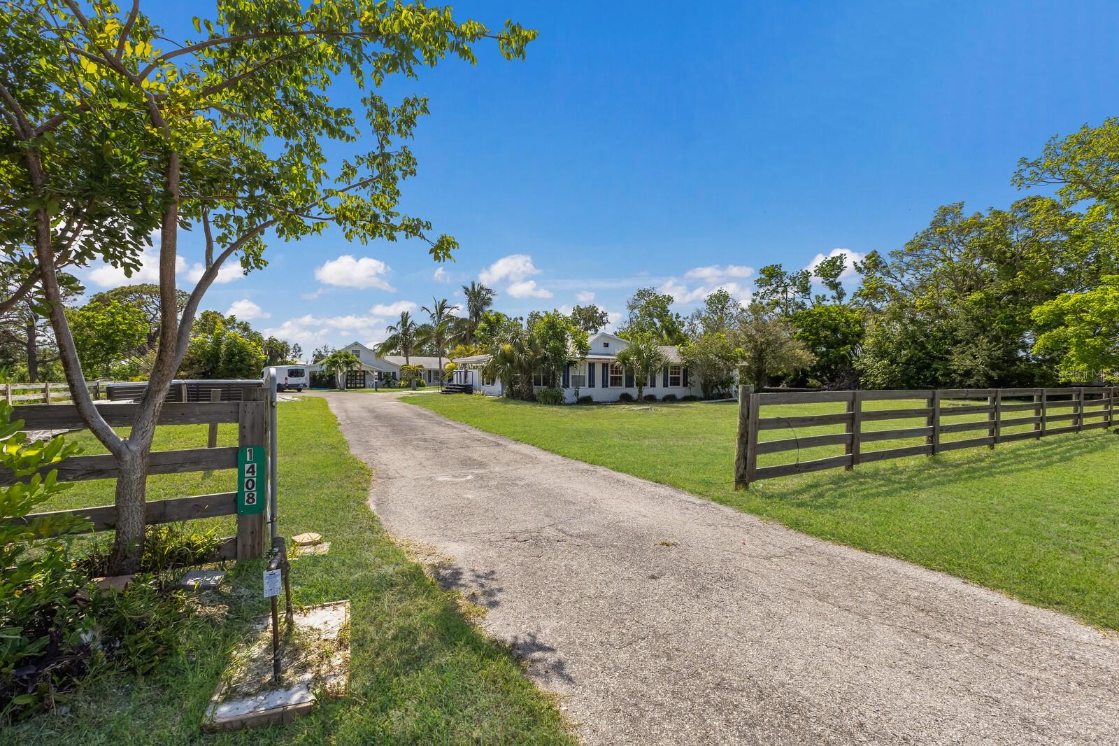 Bradenton, Florida, 34209, United States, ,4 BathroomsBathrooms,Residential,Active,1863490