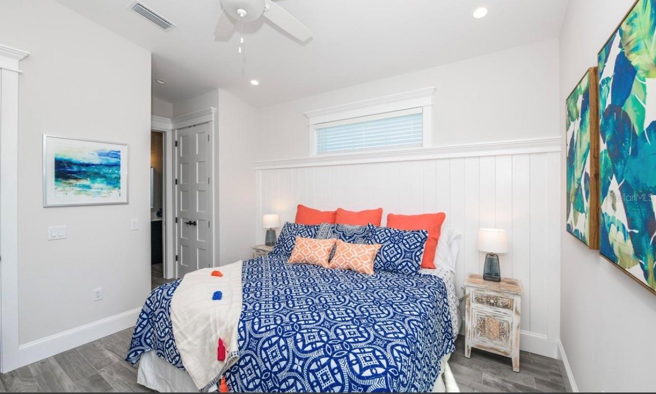 Bradenton Beach, Florida, 34217, United States, 7 Bedrooms Bedrooms, ,8 BathroomsBathrooms,Residential,Active,1988487