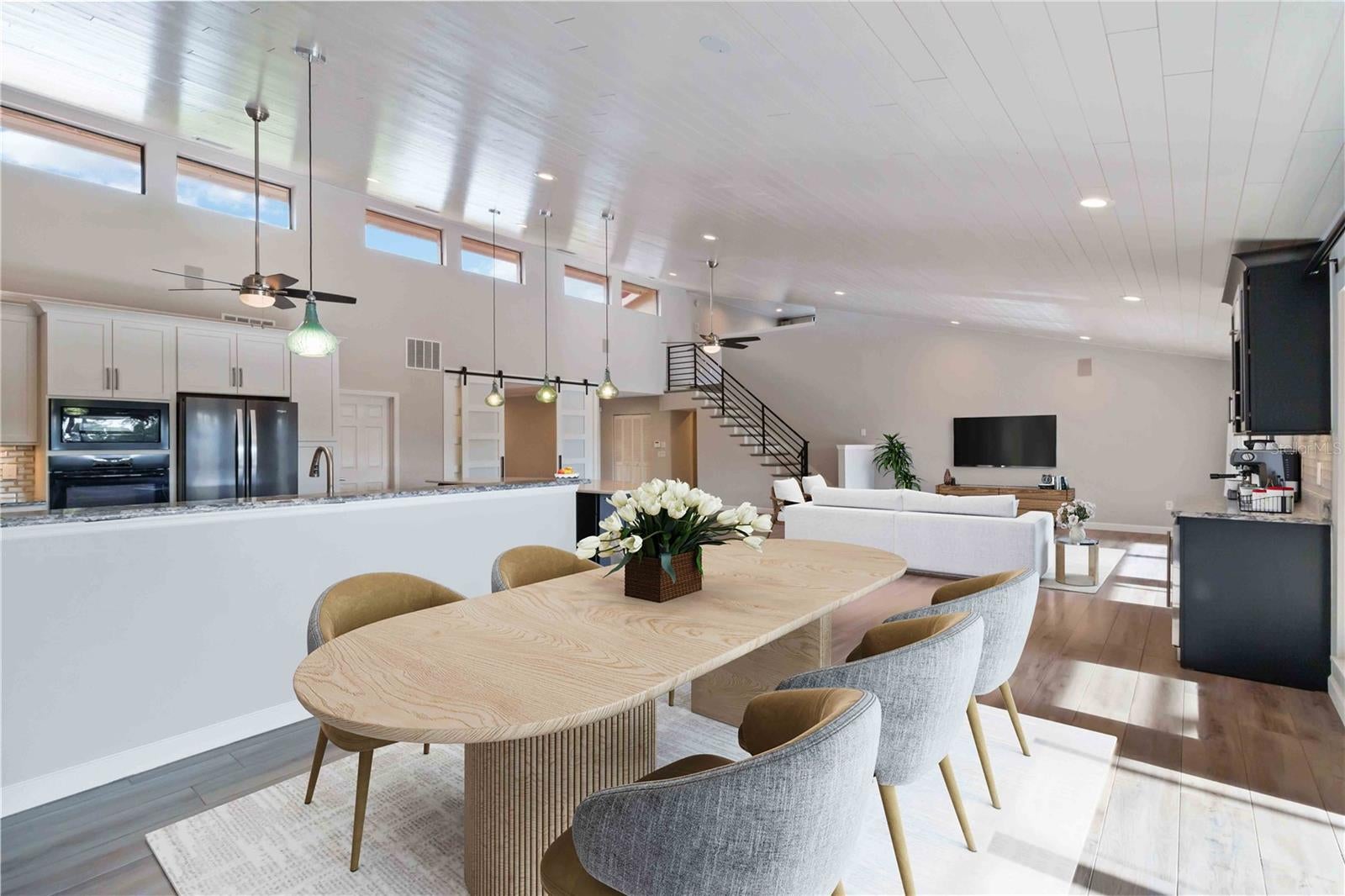 Longboat Key, Florida, 34228, United States, 3 Bedrooms Bedrooms, ,3 BathroomsBathrooms,Residential,Active,1969761