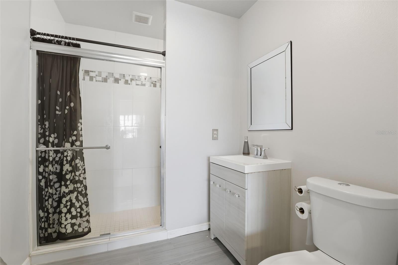 Orlando, Florida, 32809, United States, 3 Bedrooms Bedrooms, ,3 BathroomsBathrooms,Residential,Active,1954426